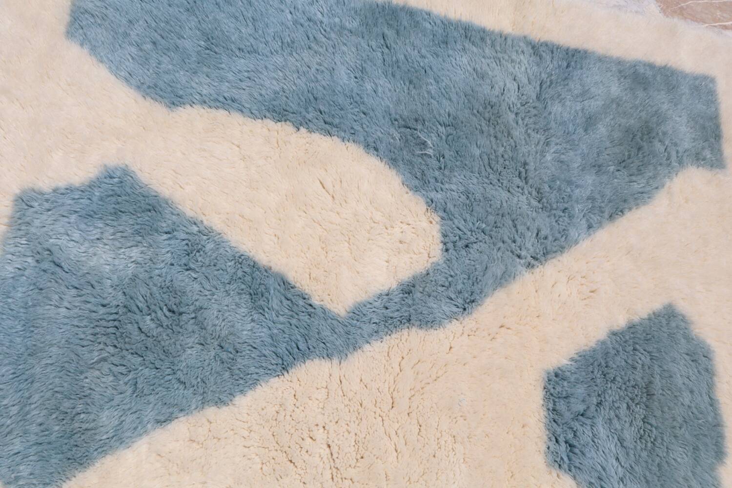 Modern sky blue and white Mrirt Moroccan rug