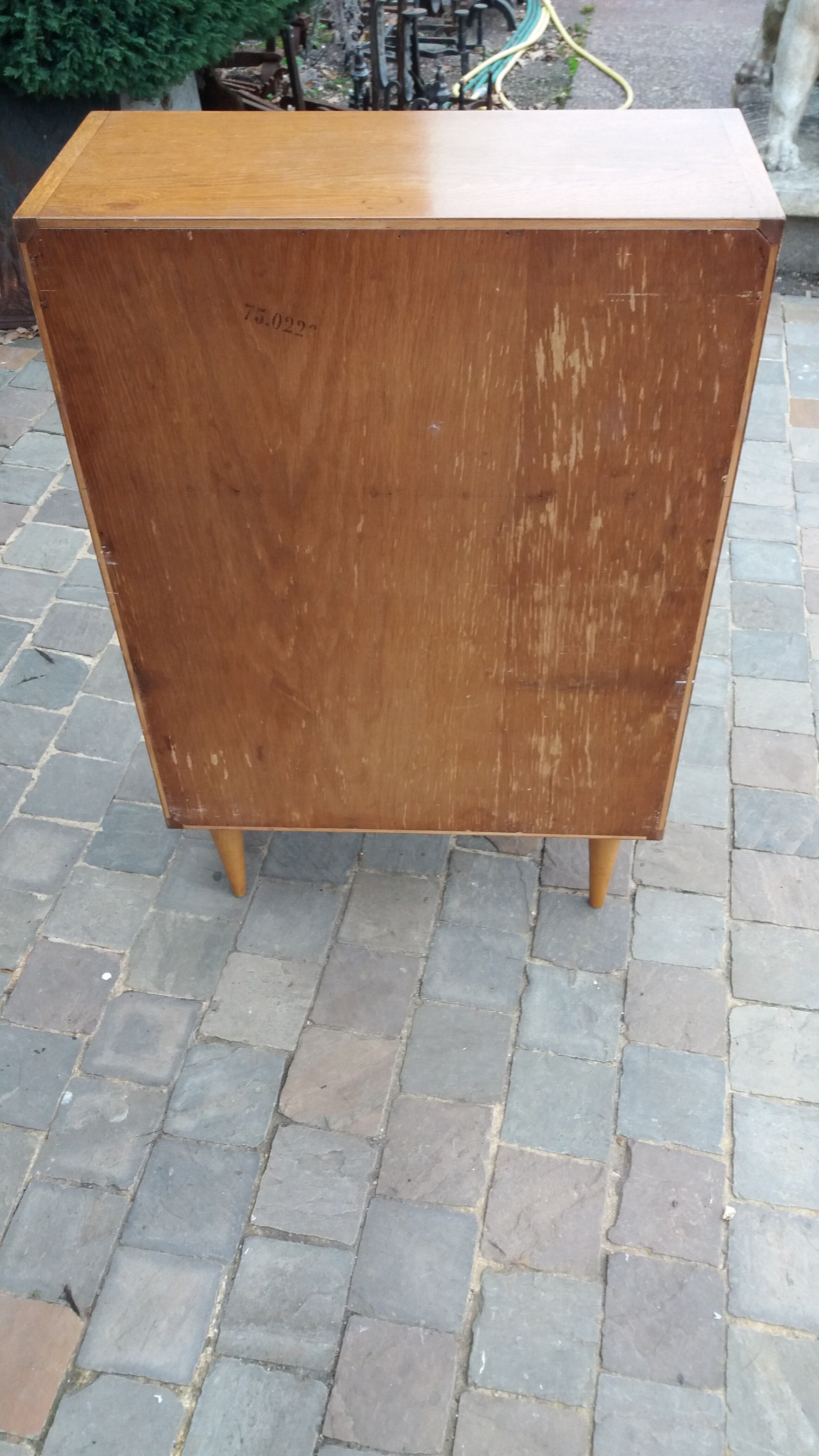 Small buffet / library 50s.