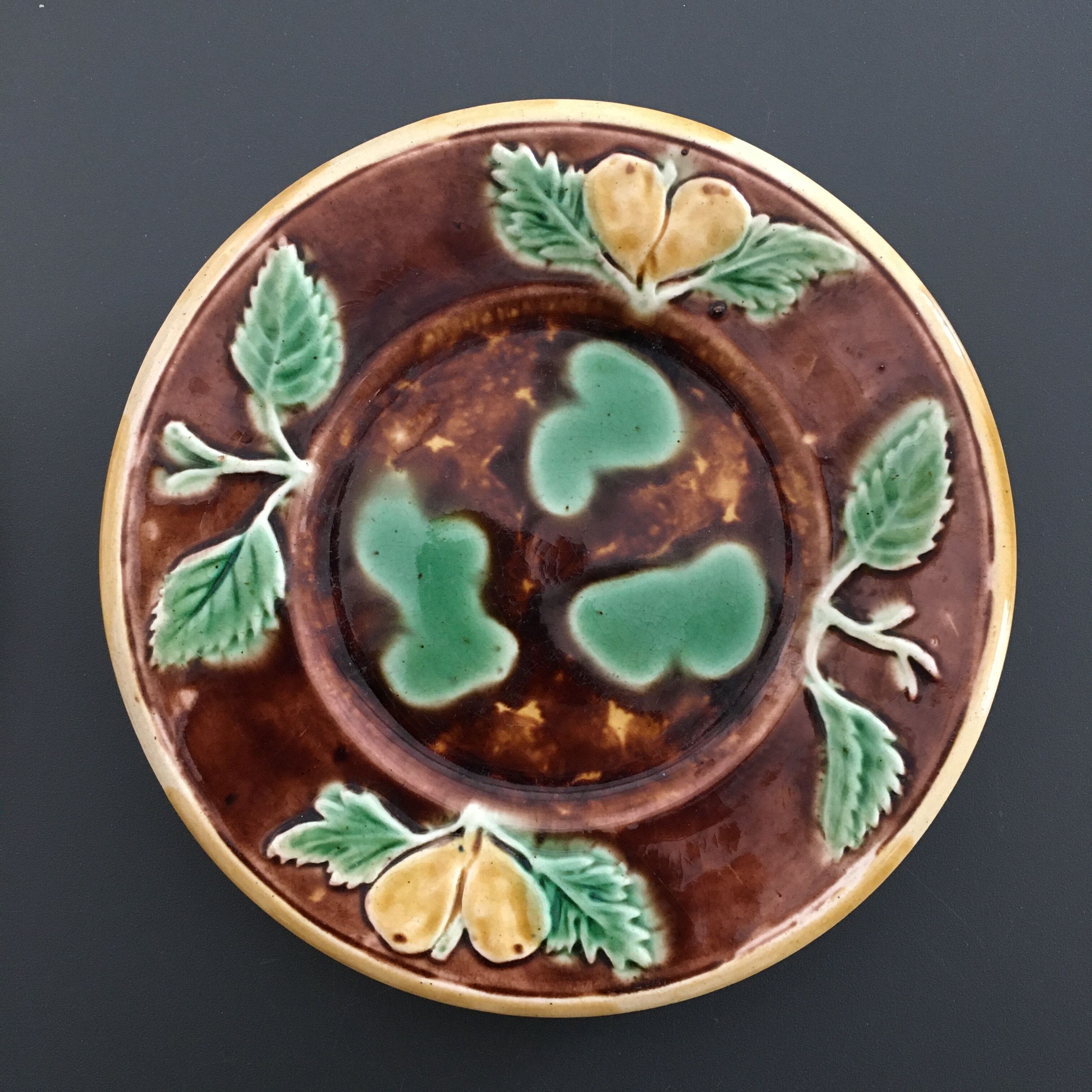 Lot de 2 assiettes décor poires