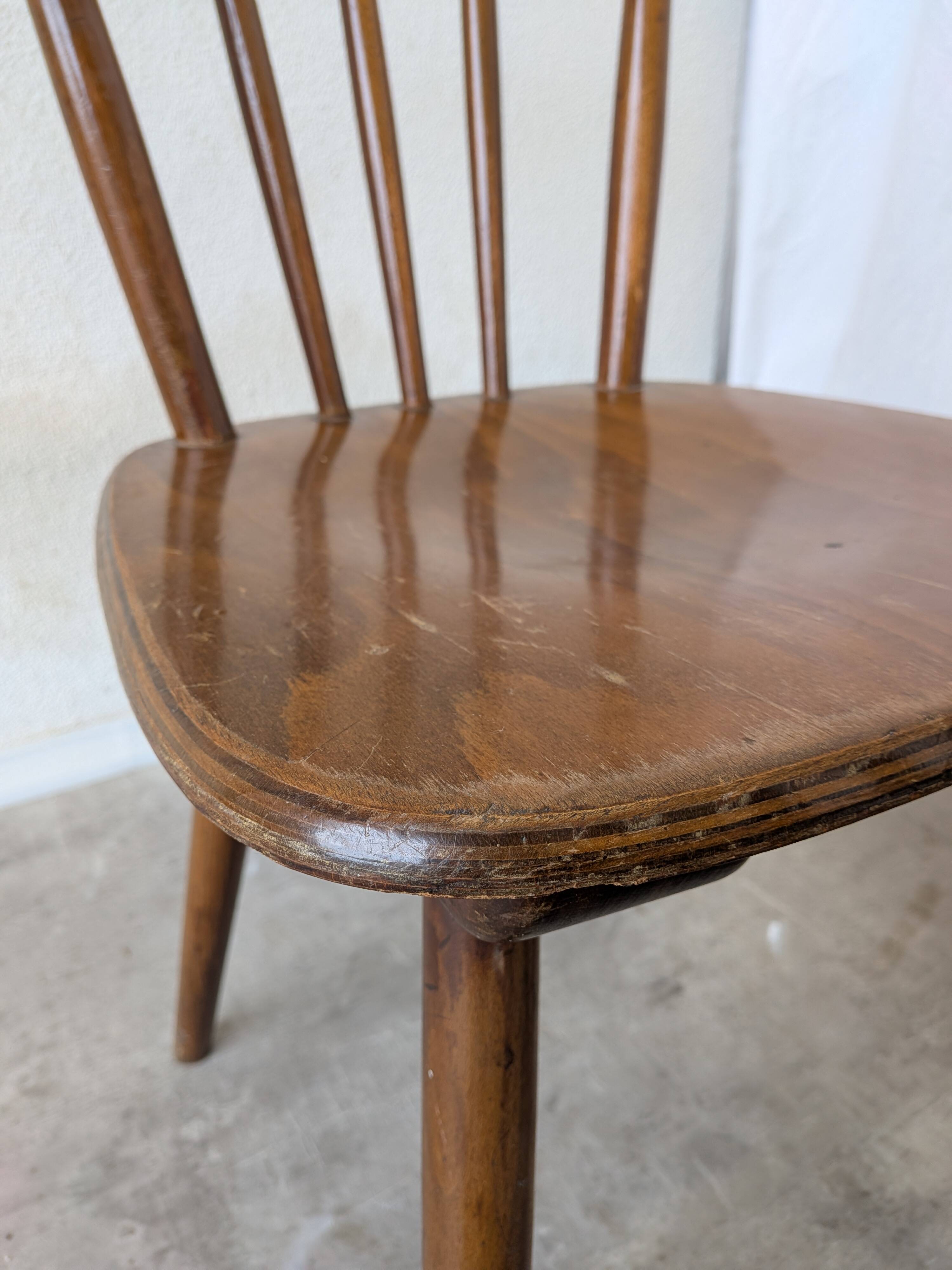 Ensemble de 4 chaises de salle à manger Windsor vintage : en bois des années 50 / STOL Kamnik