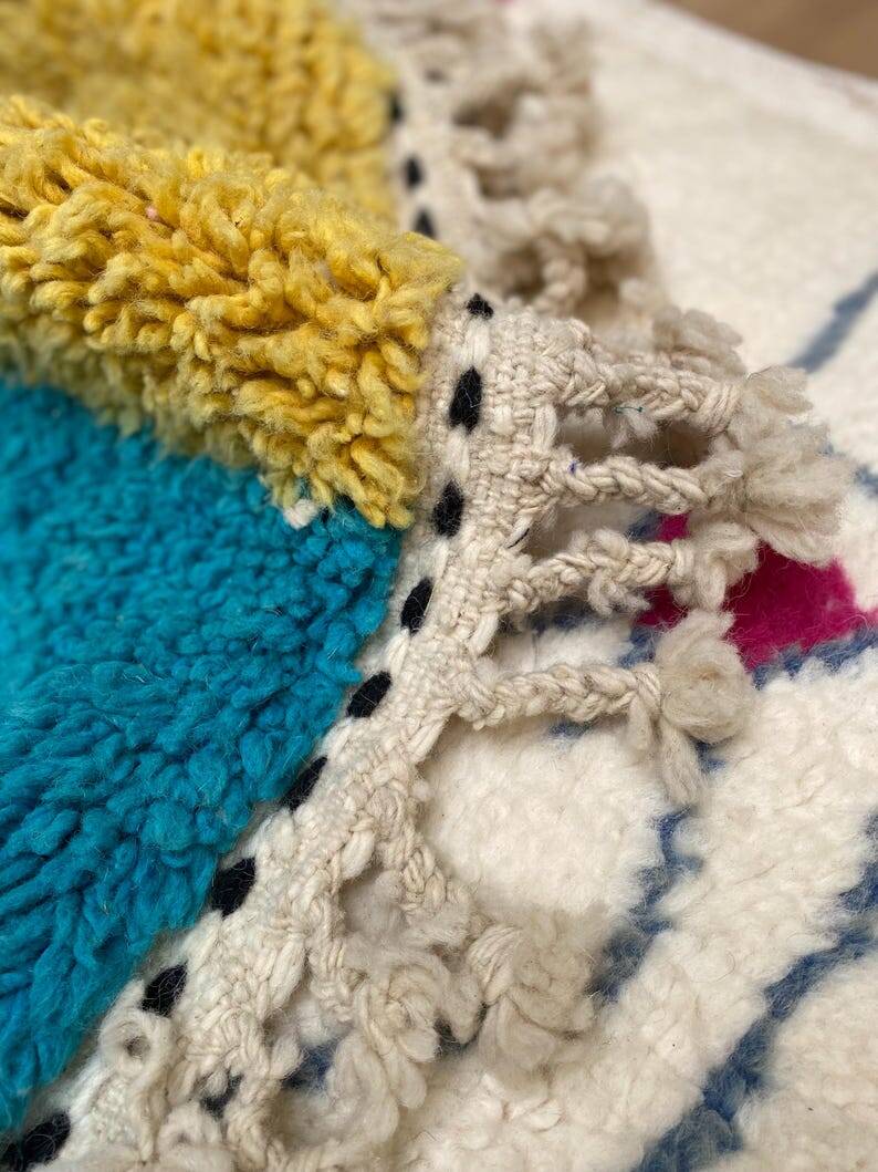 Handmade Moroccan Berber rug 250cm x 150cm