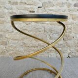 Spring-shaped end table in gold metal