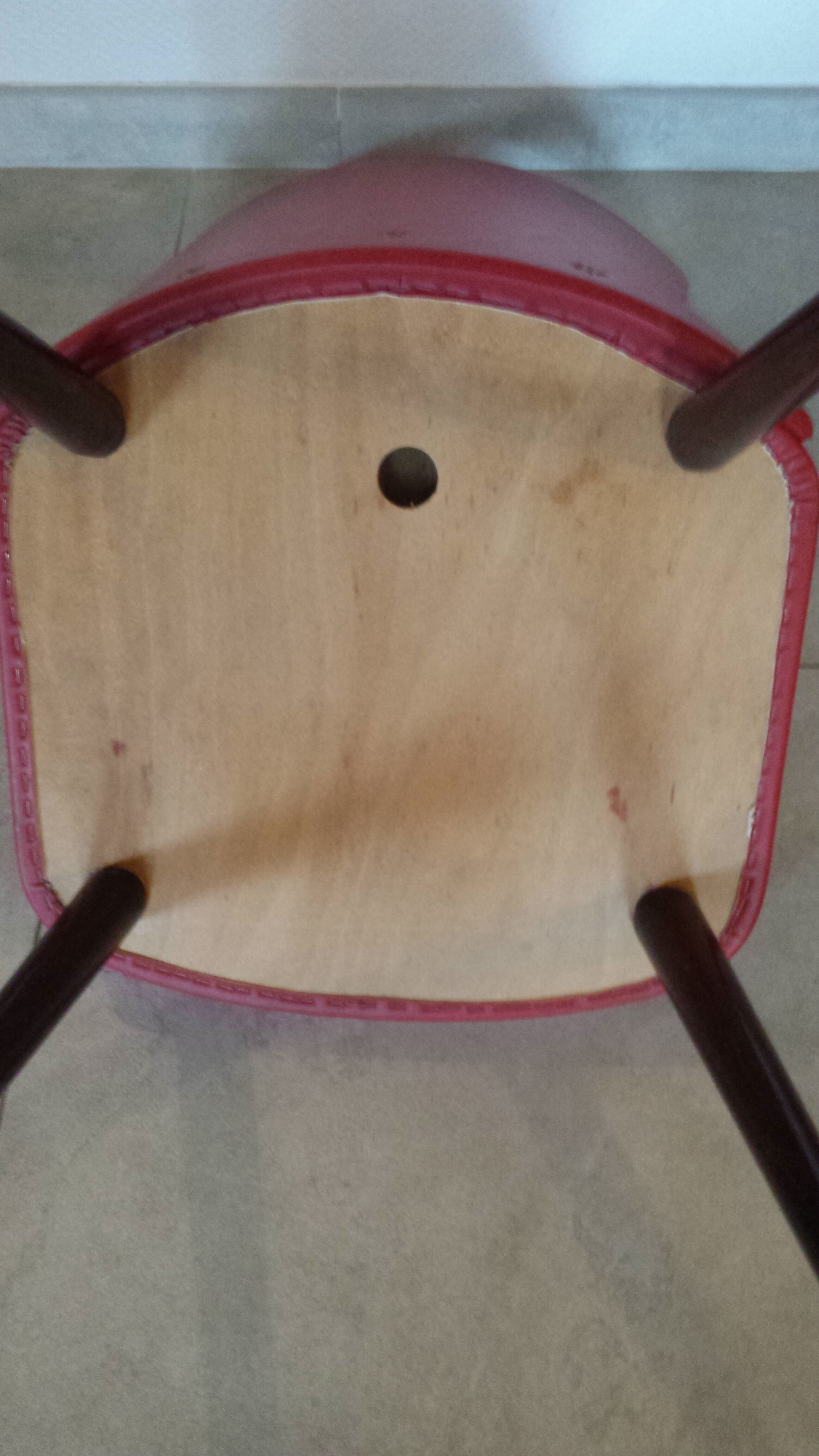 Red chair, spindle legs