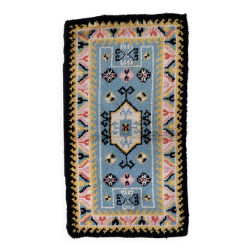 Tapis vintage français Savonnerie fait main en laine – 71 x 128 cm – 1960s