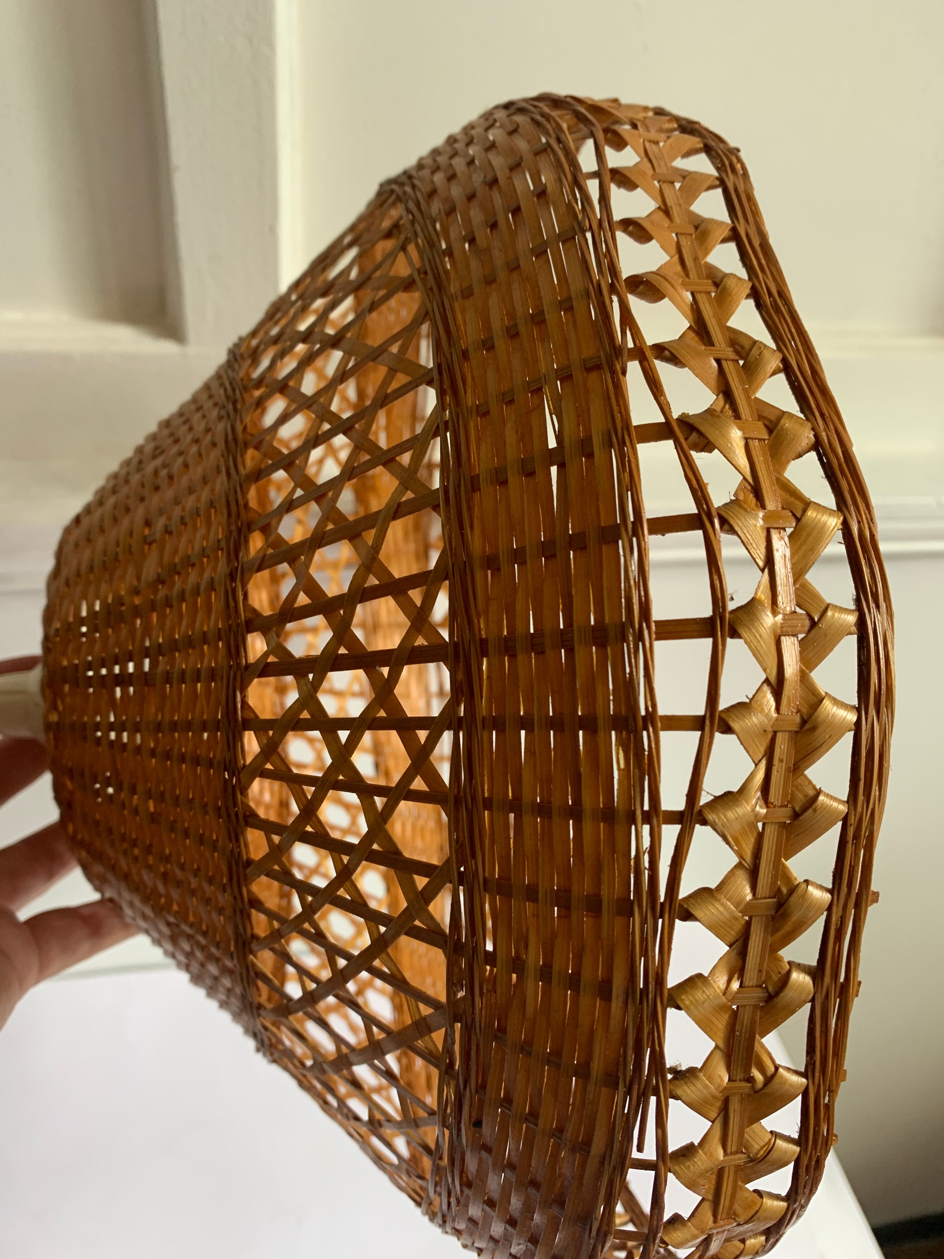 Rattan suspension