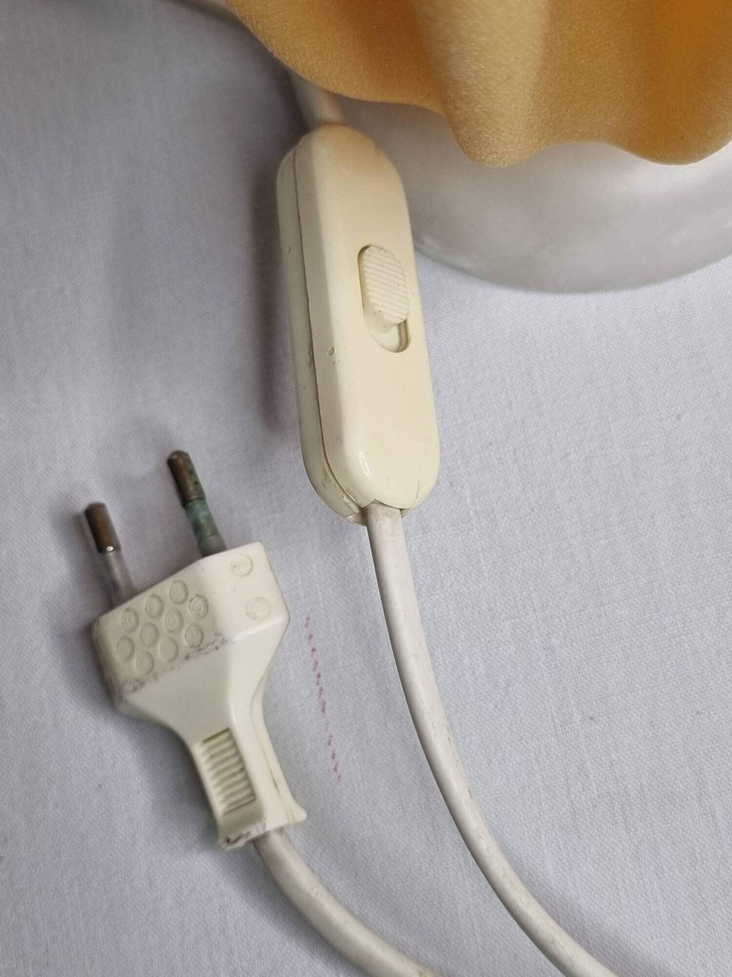 Georgia Jacob's "Athena" lamp in yellow pleated resin, 1970s