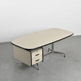 Desk by Giancarlo Piretti for Castelli, Italy, circa 1970.