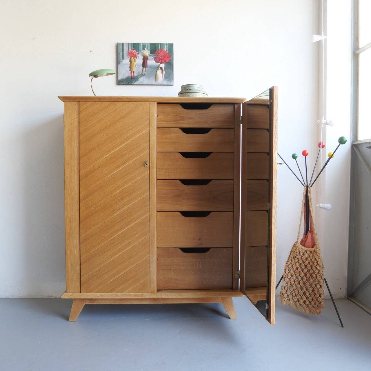 Armoire vintage rénovée 1950