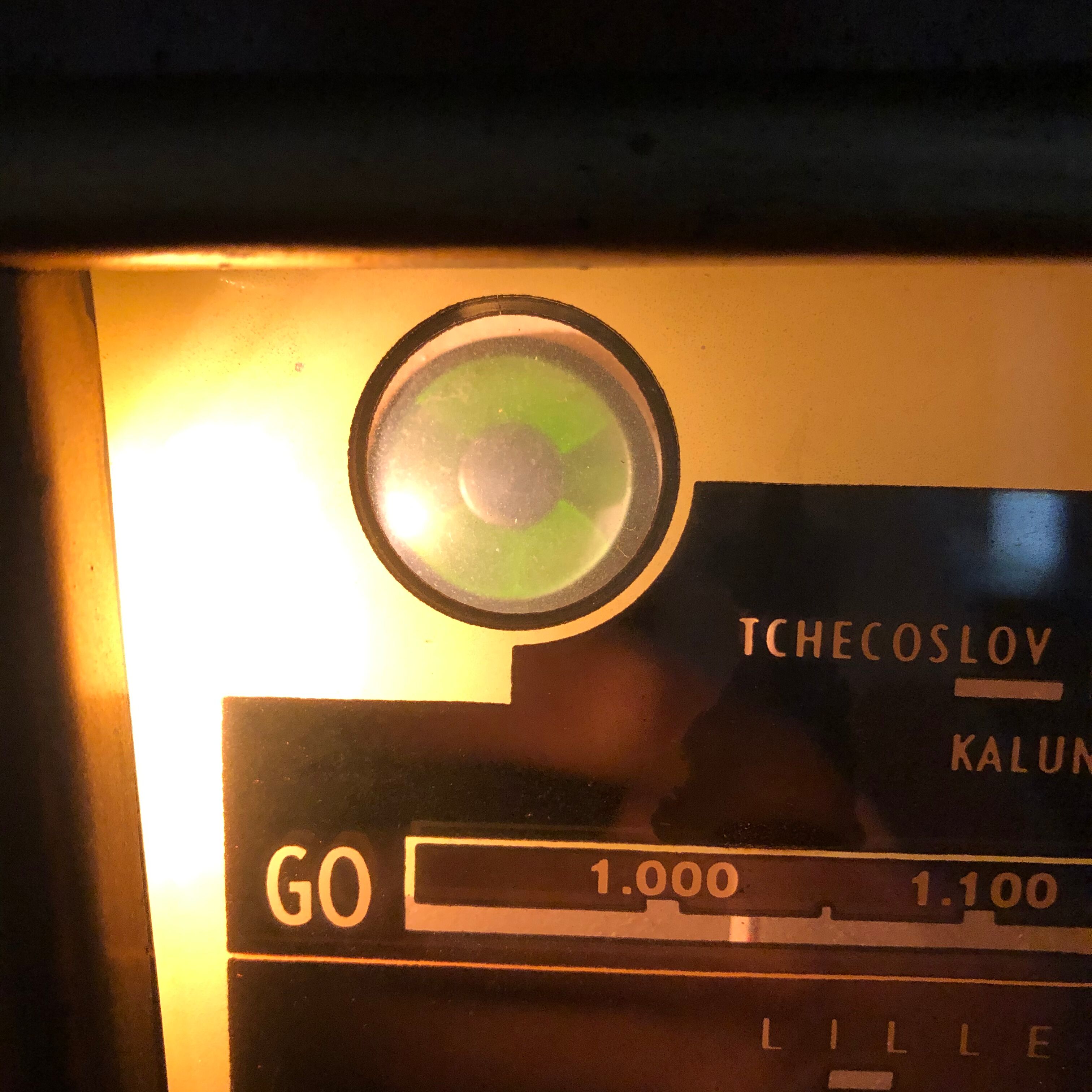 Ancien poste radio Art Déco