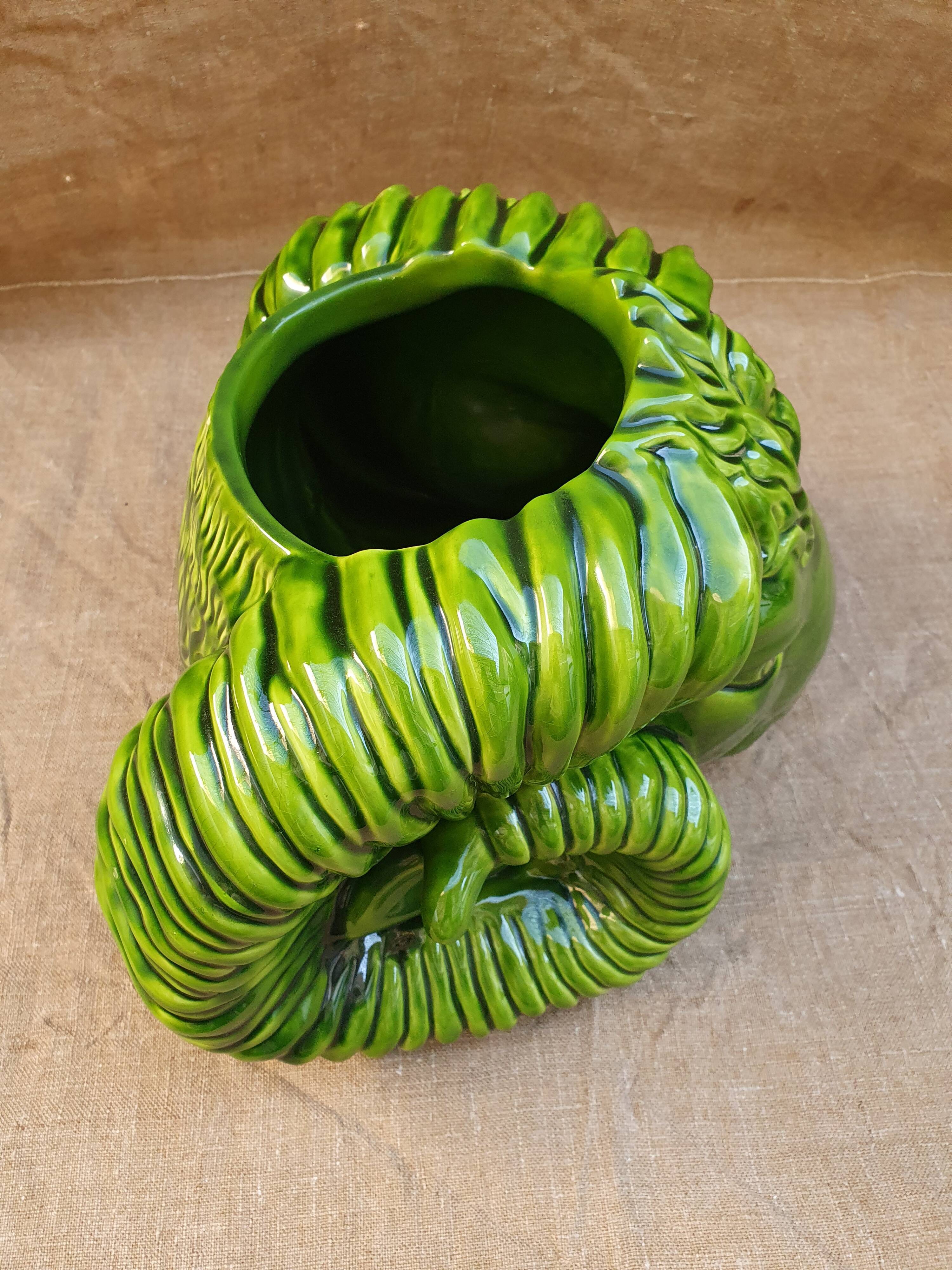 Vase , ramhead dabbling.