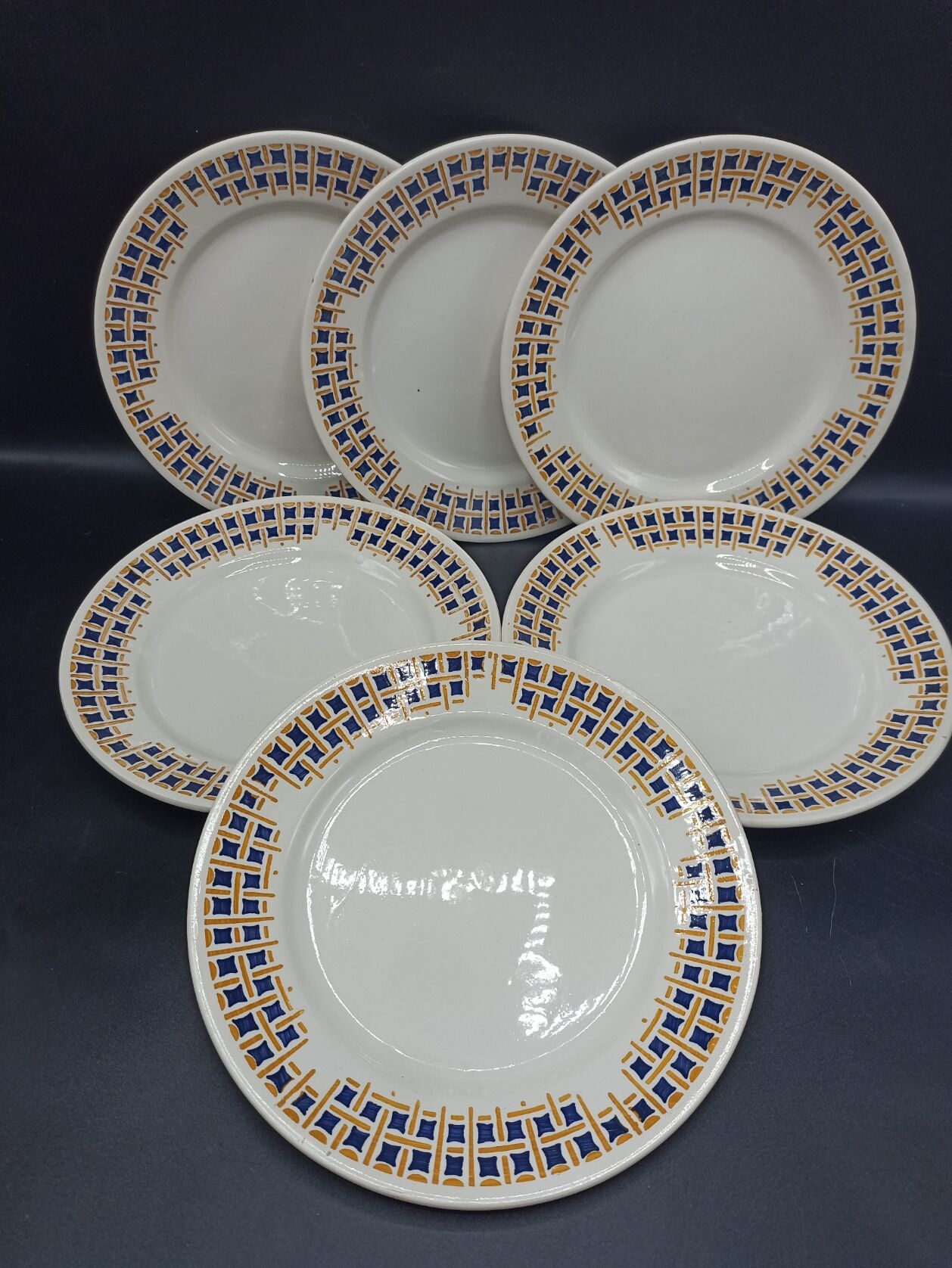 6 flat plates Maryse by Givors