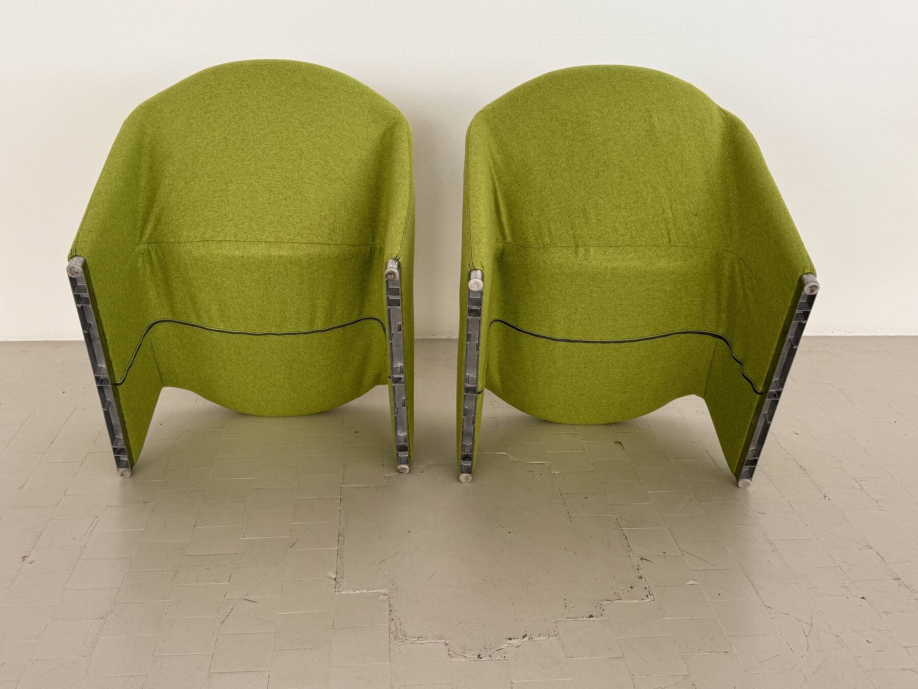 Giancarlo Piretti Alky Lounge Chairs in New Green Fabric, Set of 2