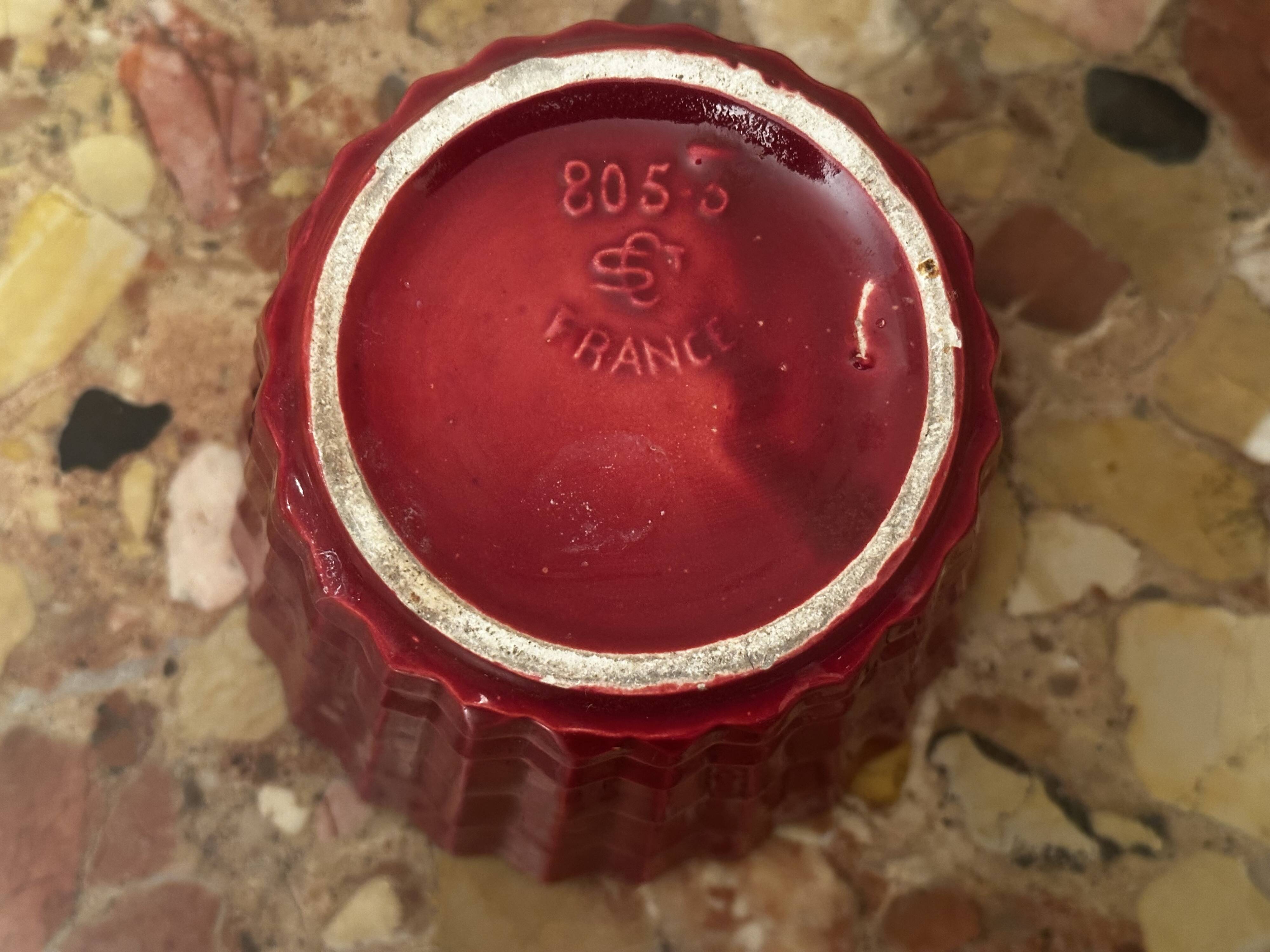 1950s Pleated Ceramic Cache Pot Bordeaux St-Clement H11/D14