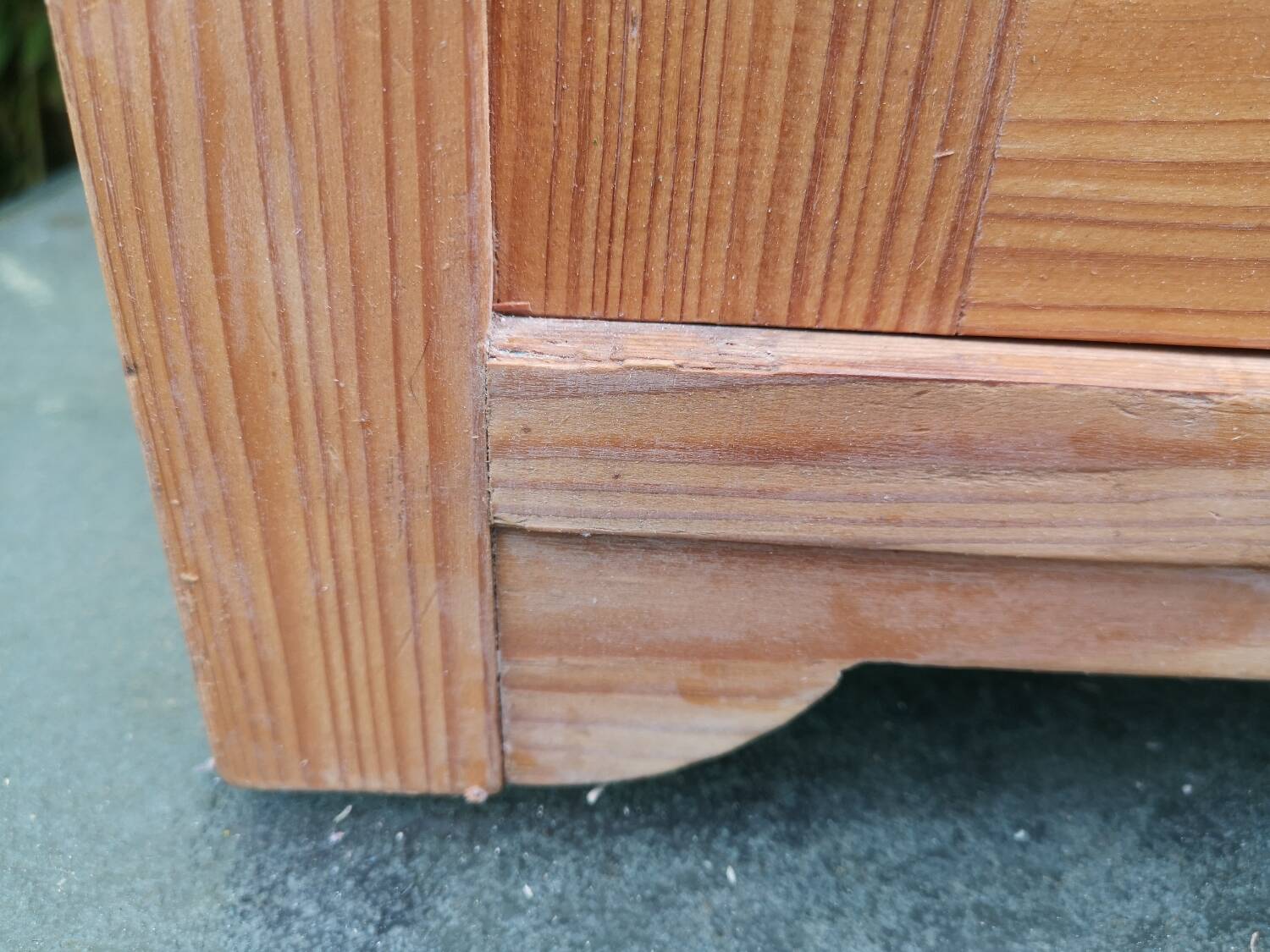 Tall unit, pine display case