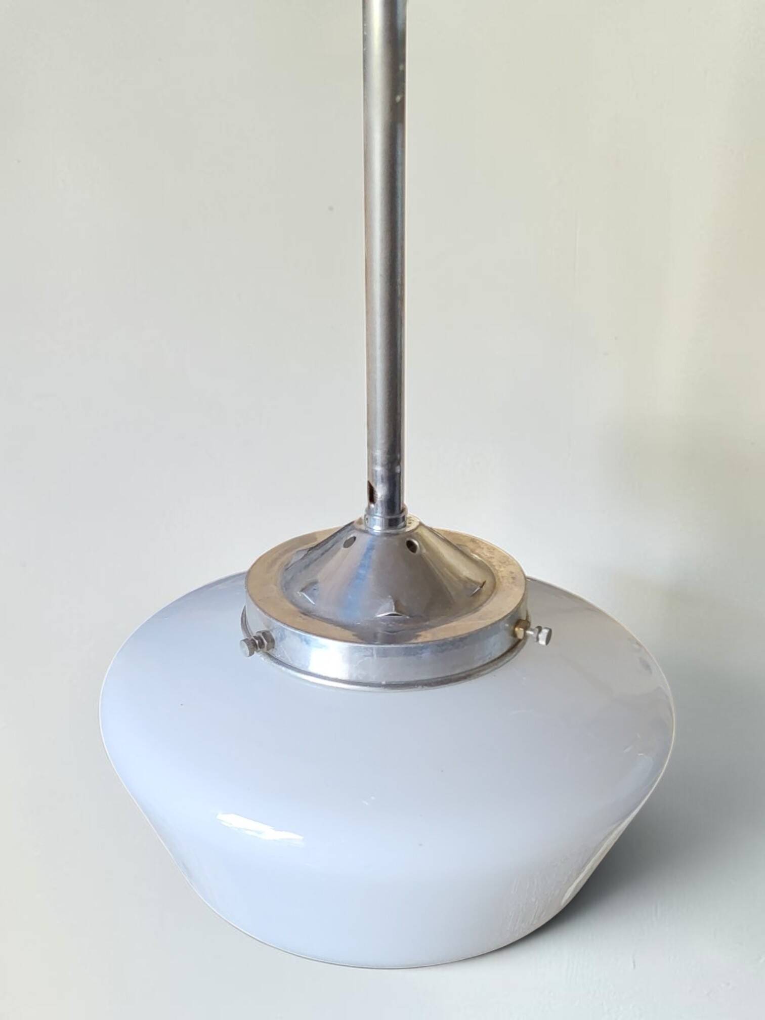 Suspension verre opalin Années 50