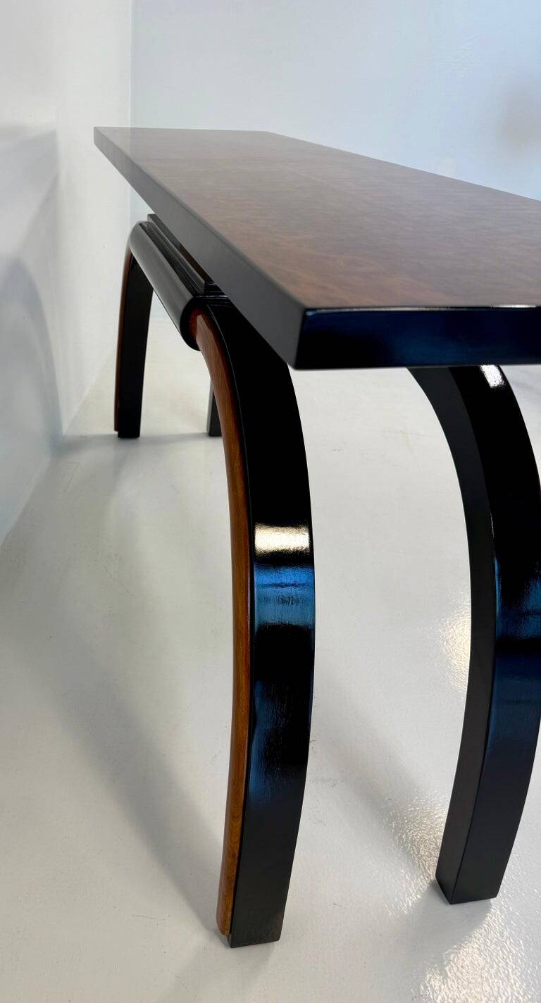 Italian 1940s Art Deco Console in Black Lacquer, Walnut and Maple Burl