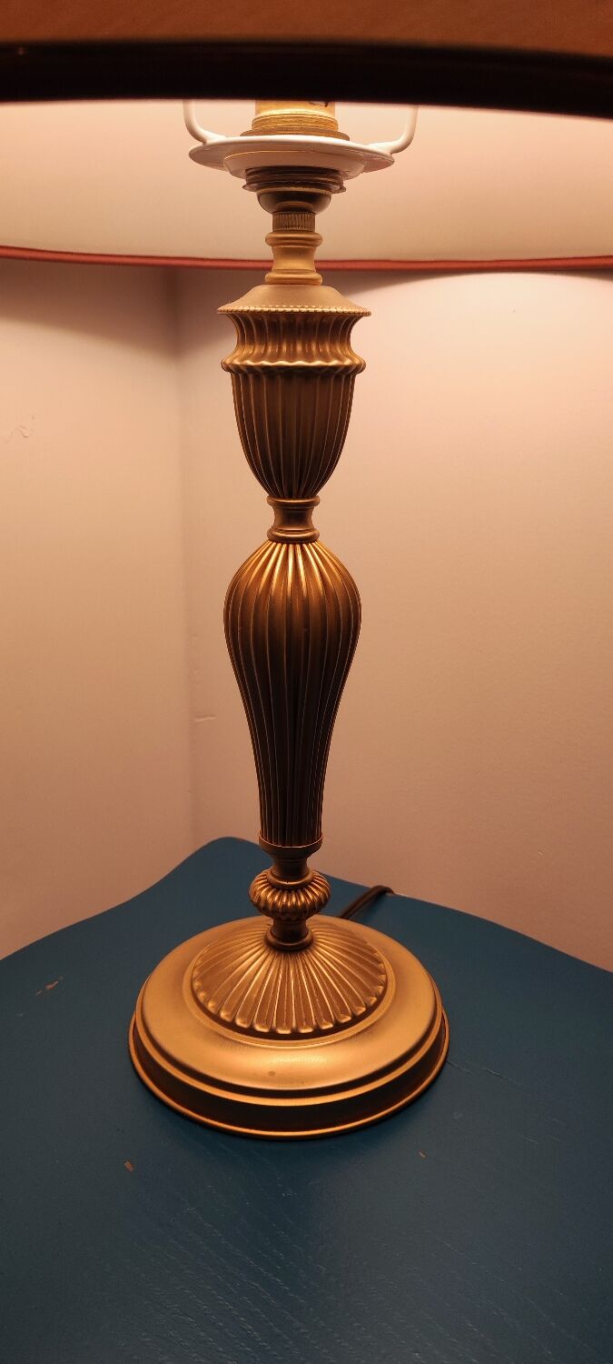 Table lamp