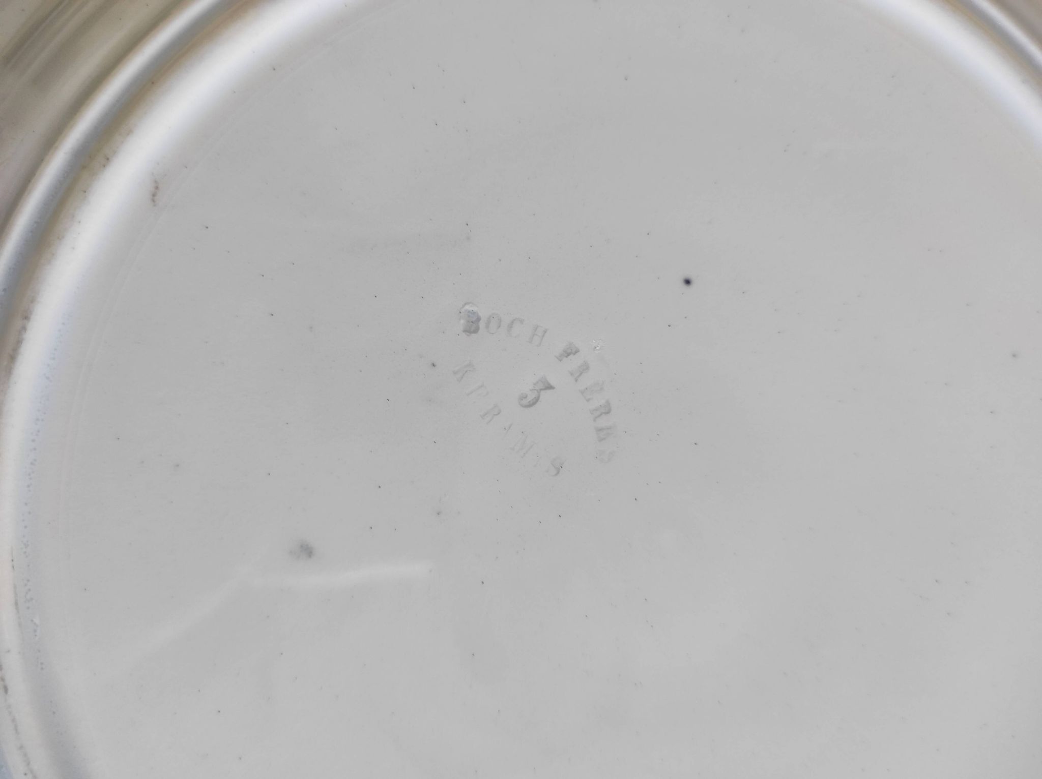 Pair of Gent Boch Frères plates