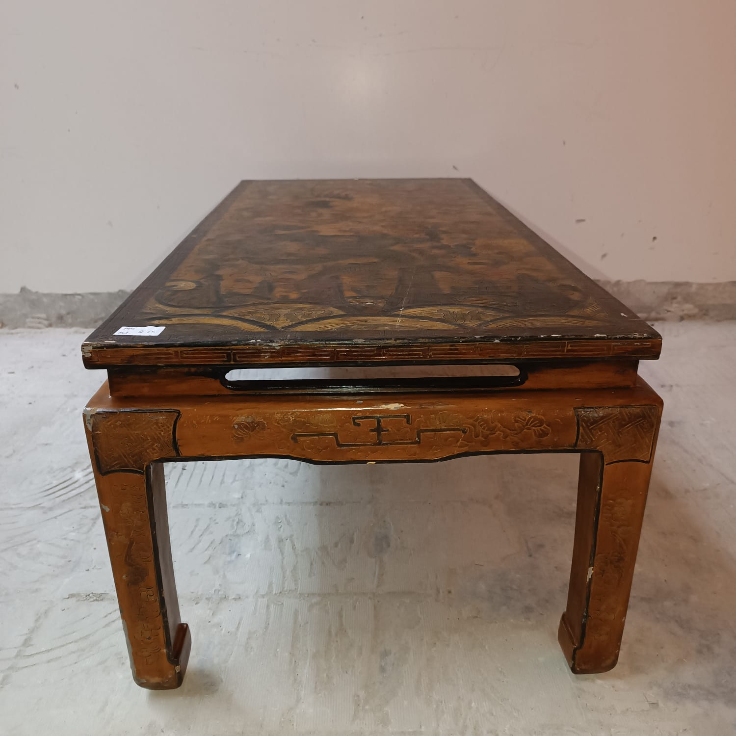 Coffee table antique asian year 1930