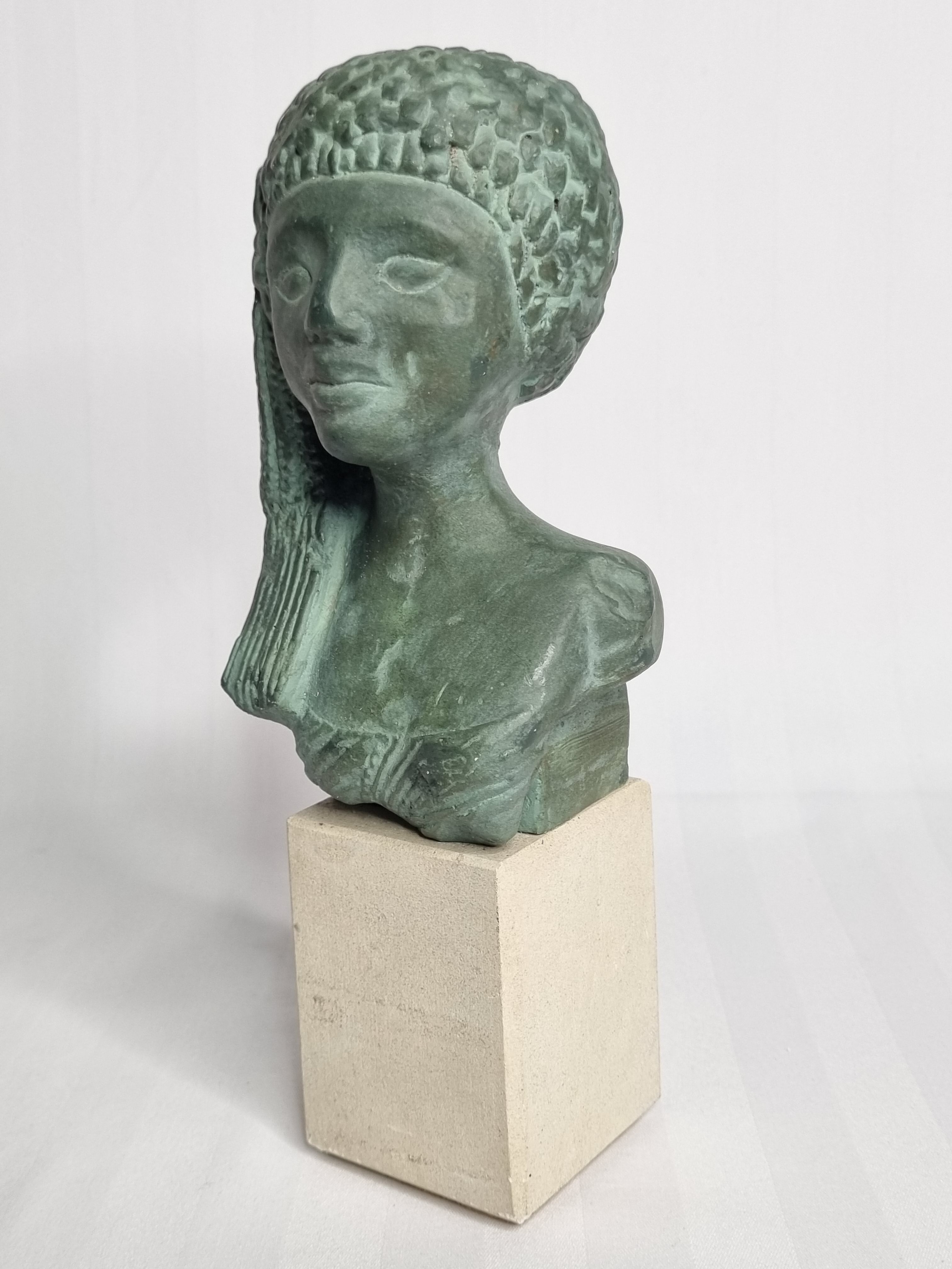 Bust of Maketaton, daughter of Nefertiti in patinated plaster in imitation of bronze, 24 cm