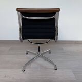 Set of 4 Eames EA105 Vitra armchairs from 2007