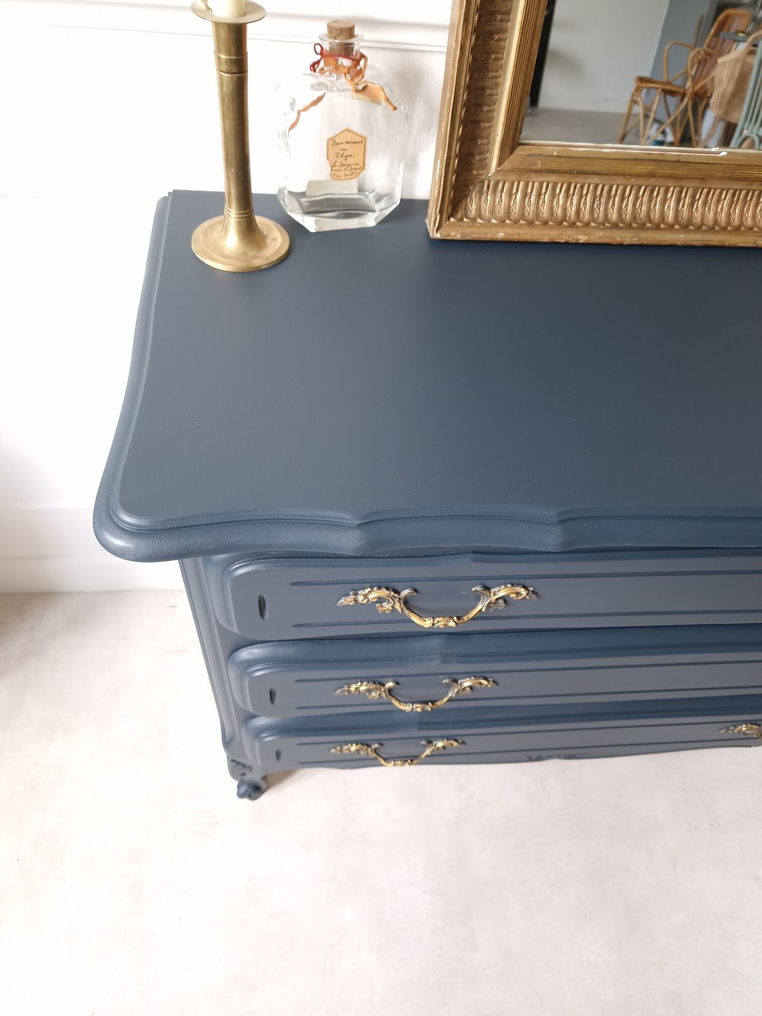Commode bleue