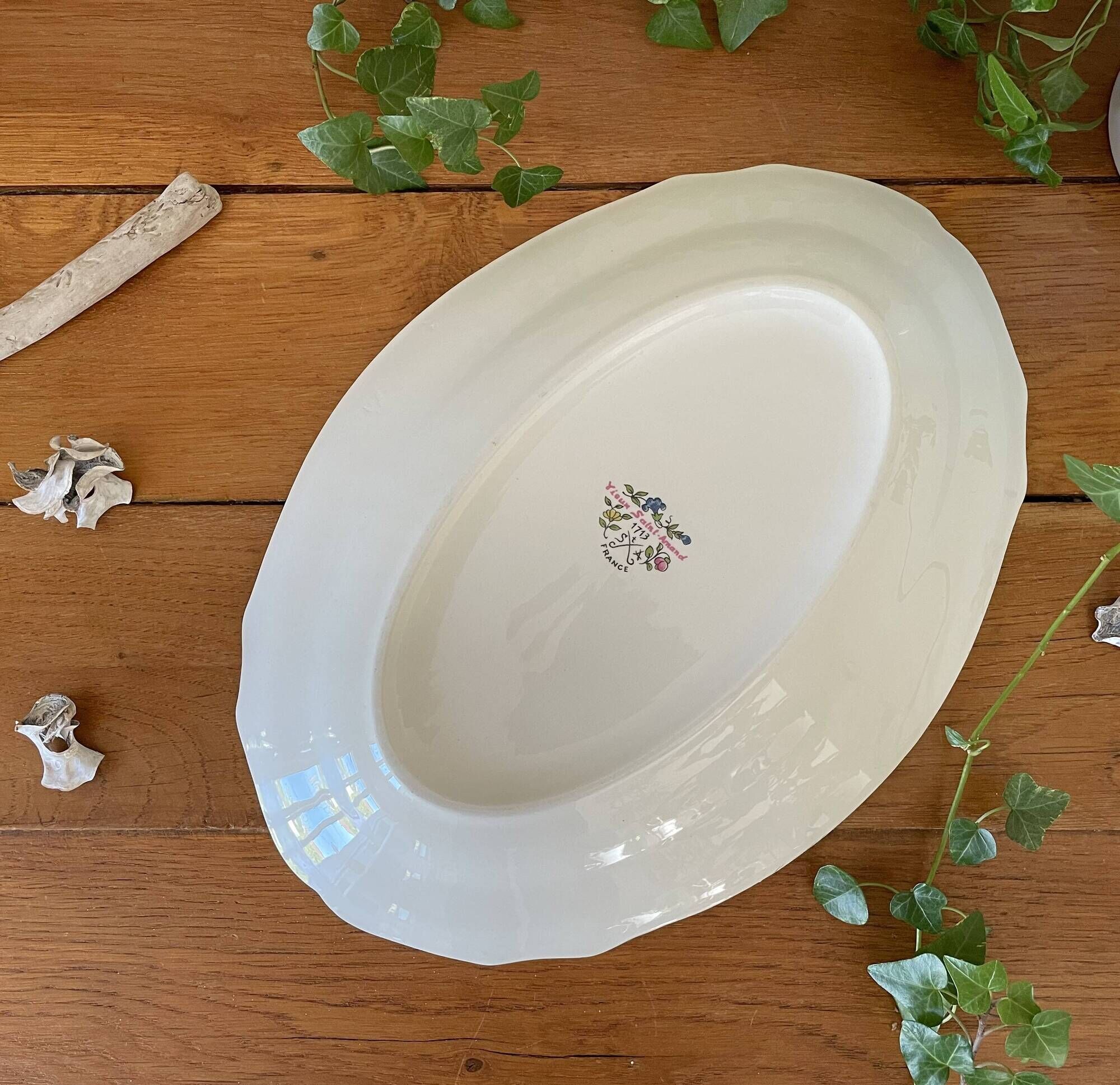 Antique serving dish in Saint-Amand earthenware (Nord)