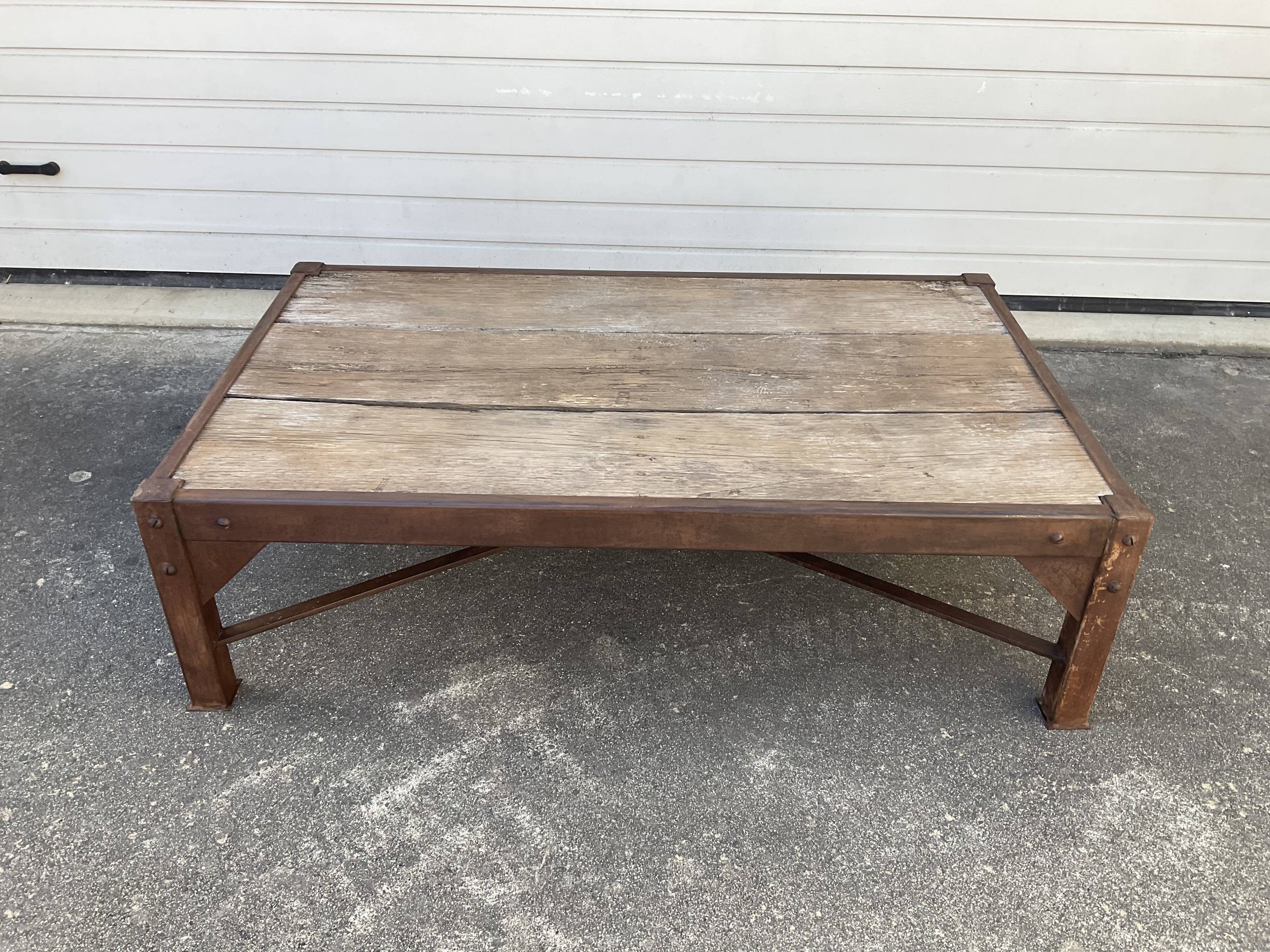 Table basse industrielle