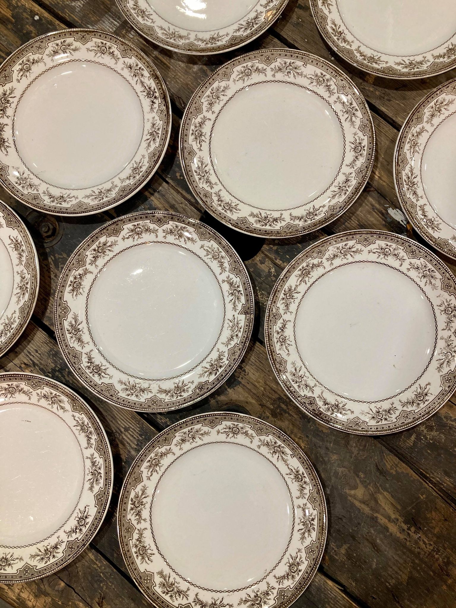 Lot 10 flat plates Onnaing