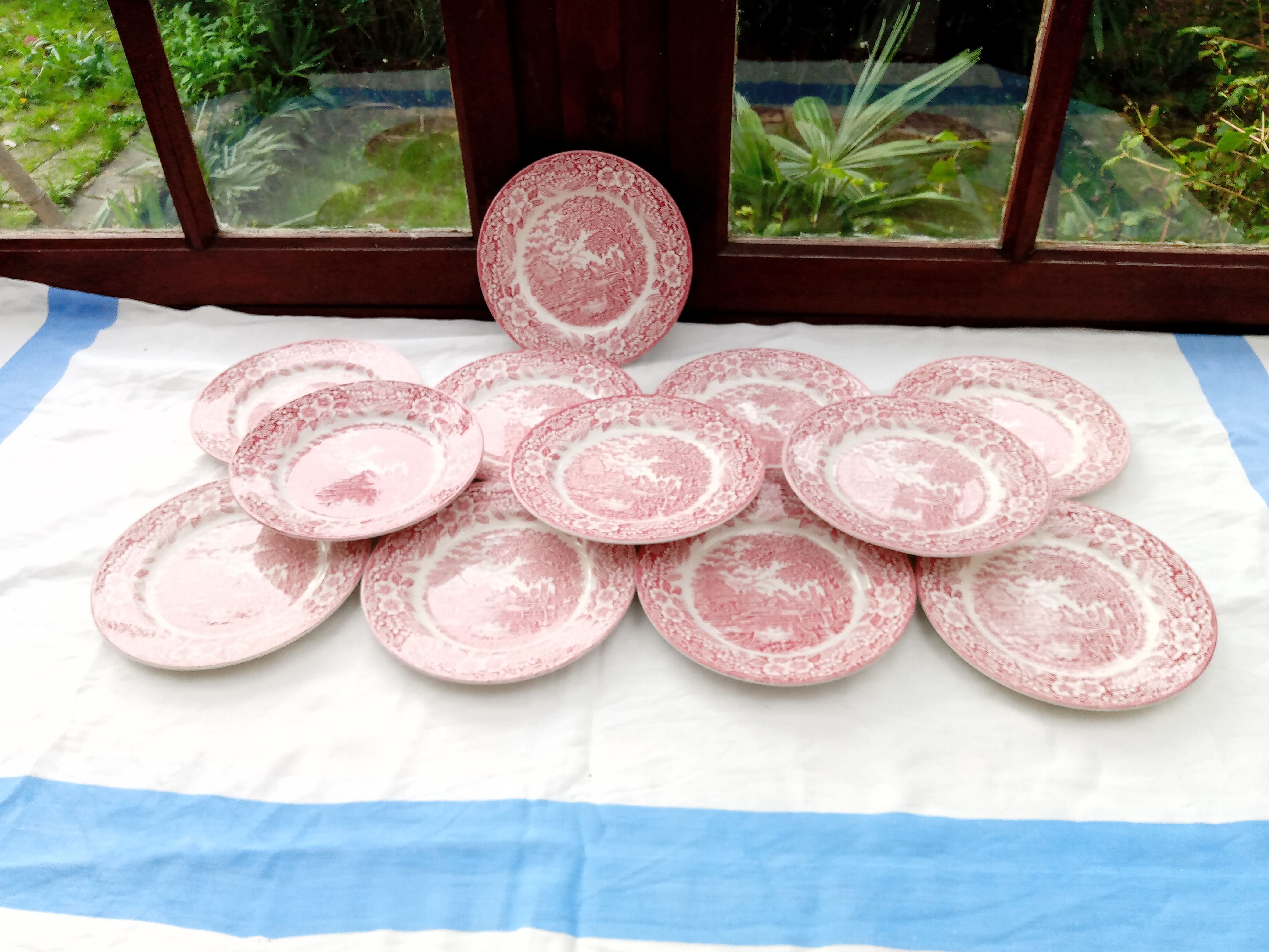 12 English dessert plates