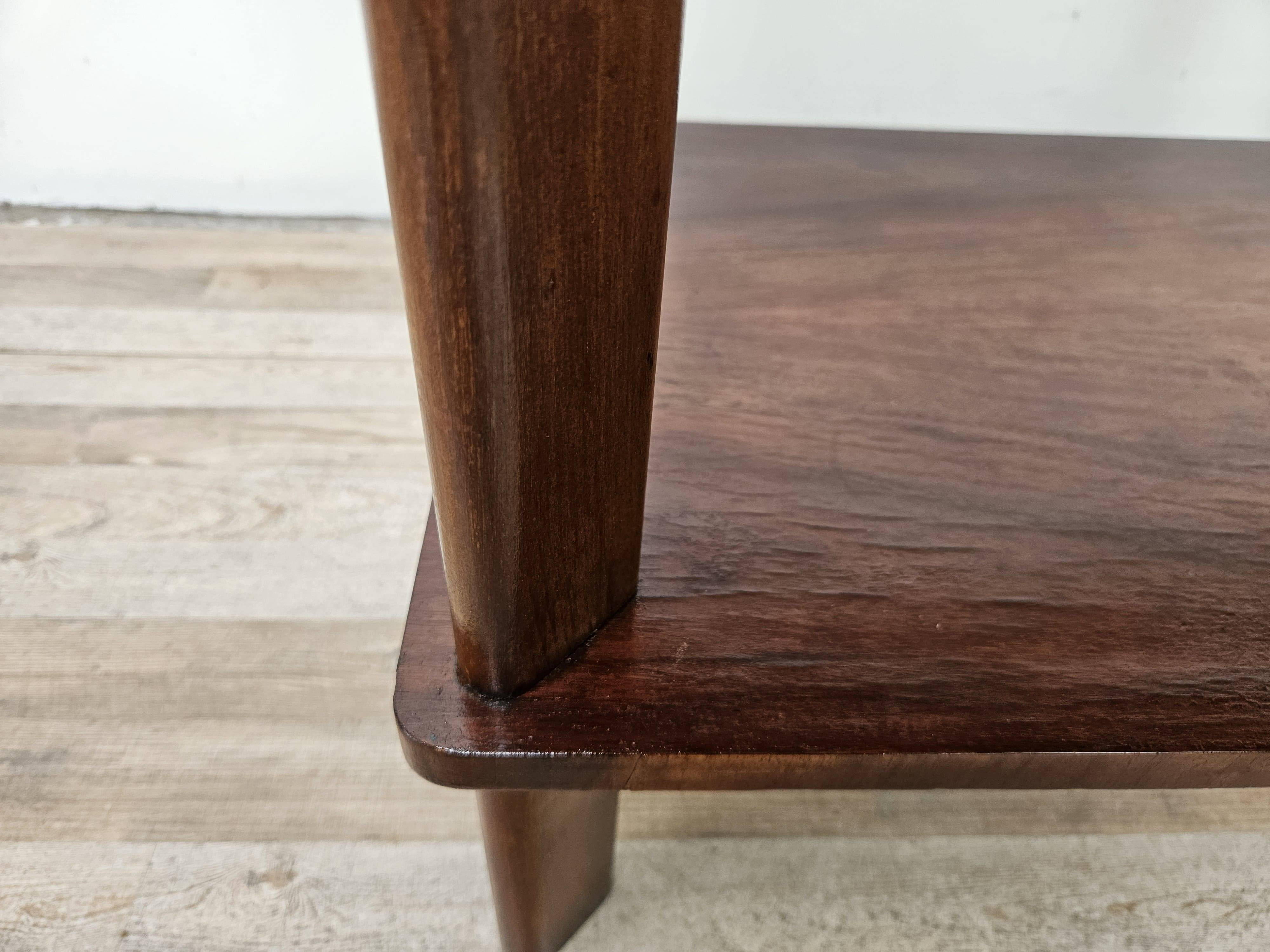 1950s Art Decò walnut coffee table