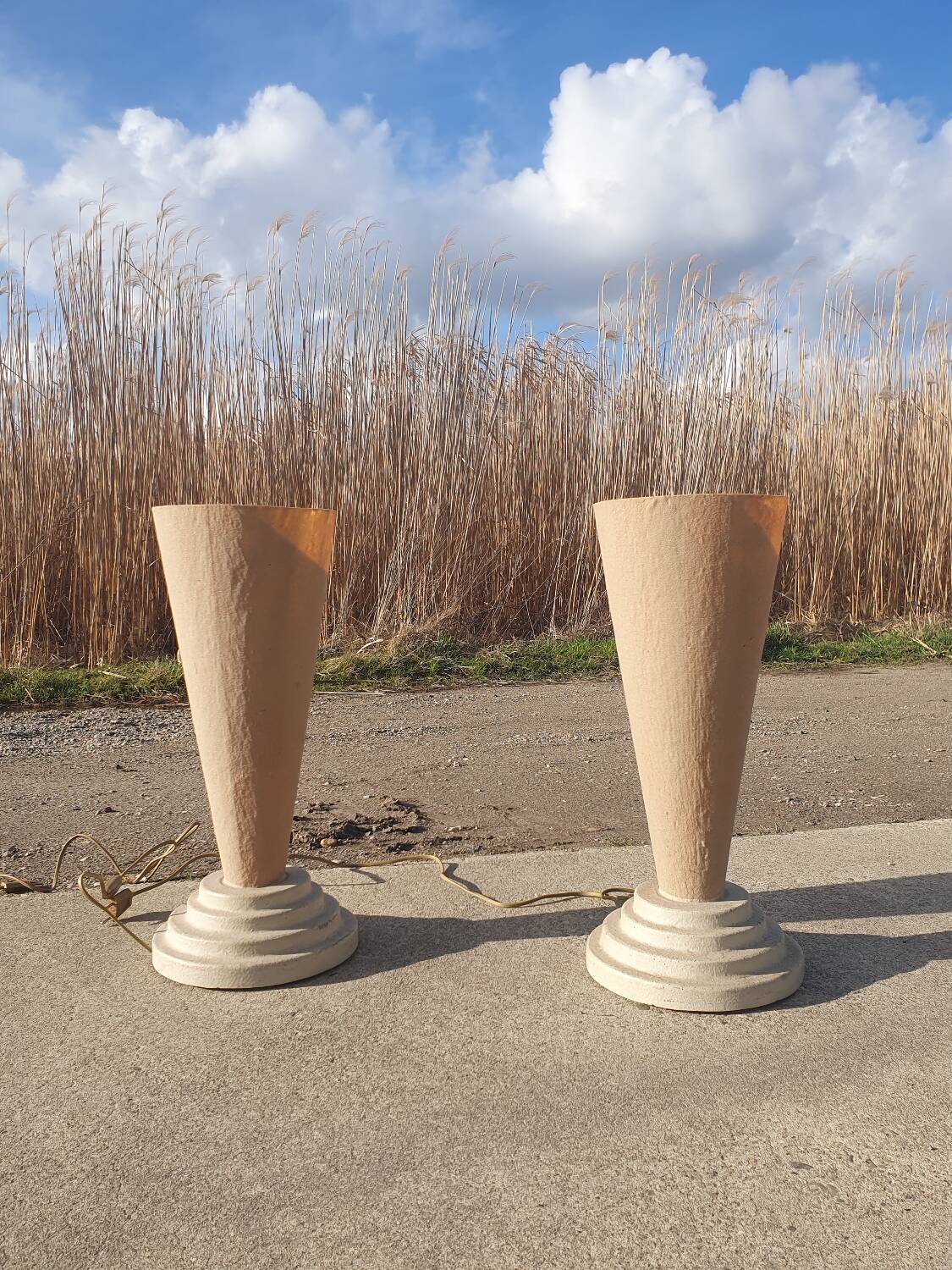 Set 2 postmodern 50 cm stepped sand and fiberglass lamp