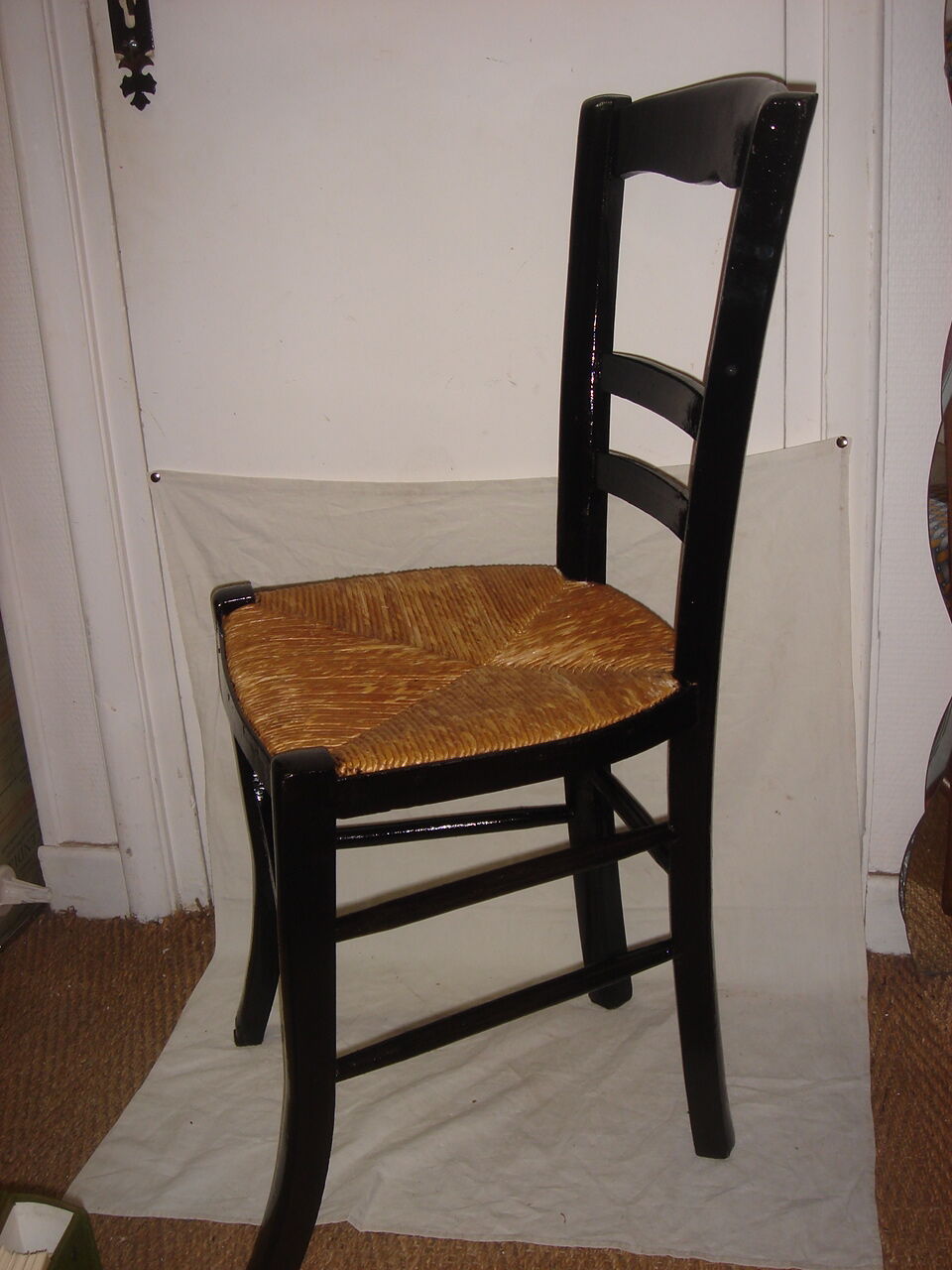 Wooden & sitting room chair straw