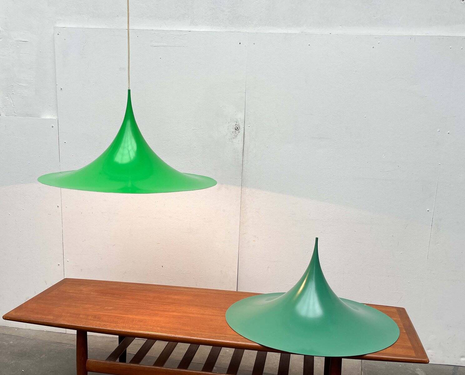 Semi-model tulip pendant lamp green space Danish mid-century by Claus Bondrup and Torsten Thorup for Fog & Mørup, 1960s, set of 2