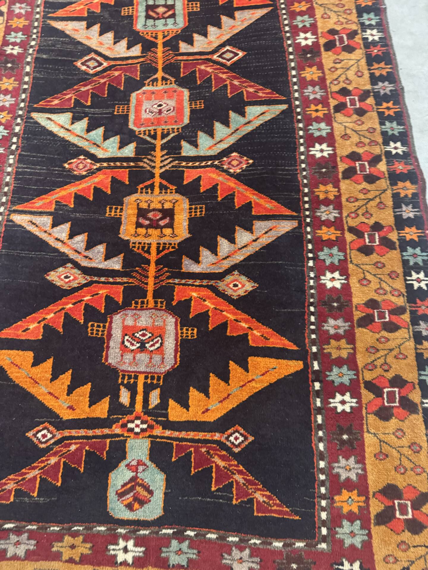 Tapis persan fait main