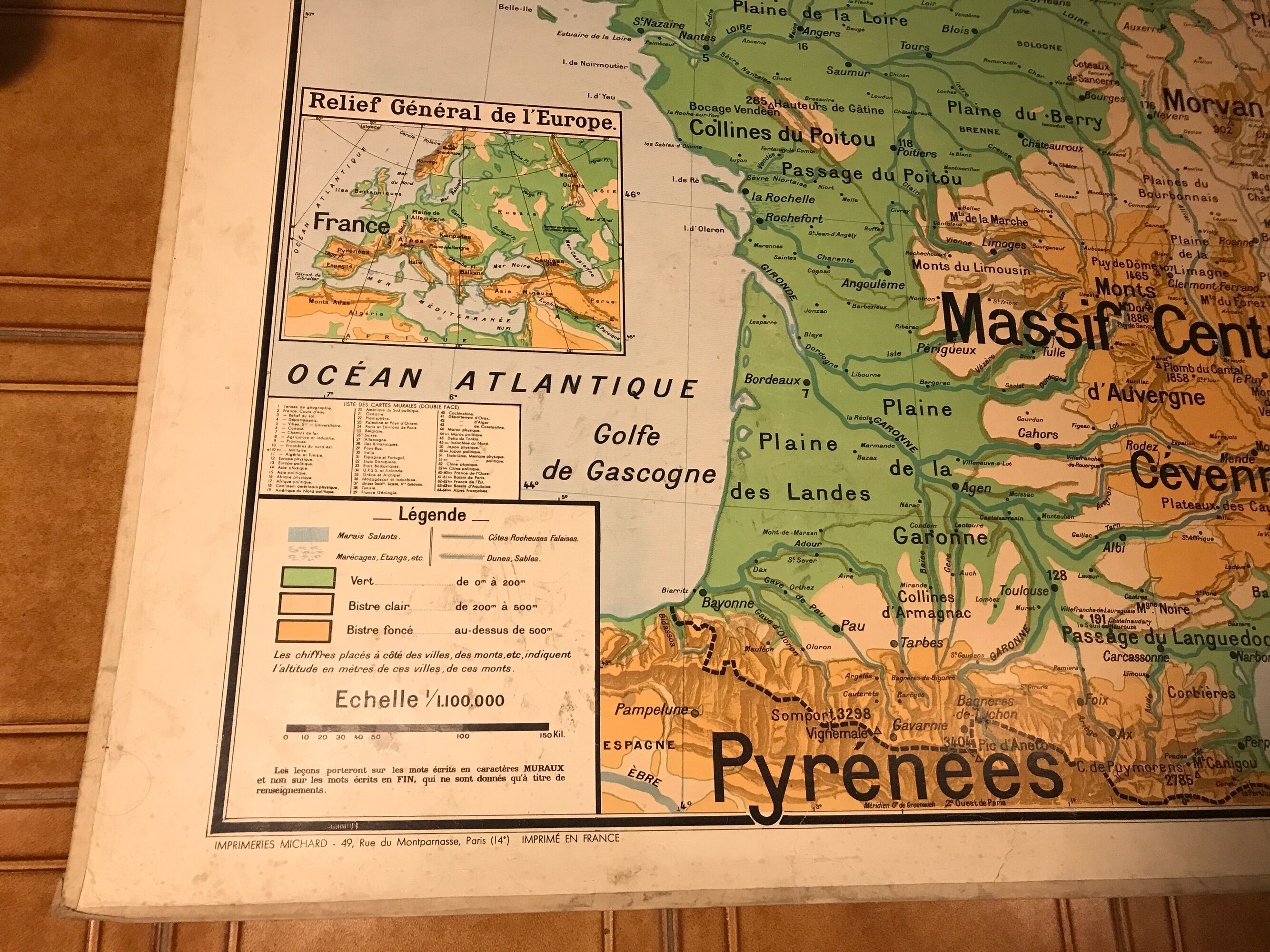 Ancienne carte de France relief numéro