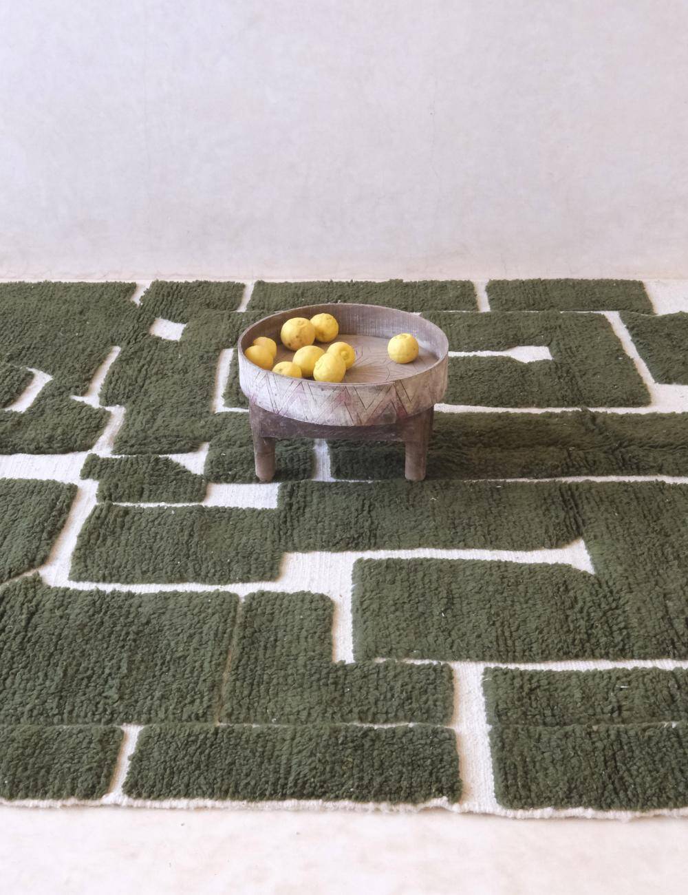 Contemporary Green Rug - 294 x 216 cm