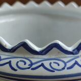 Old Delft flowerpot with bird decor
