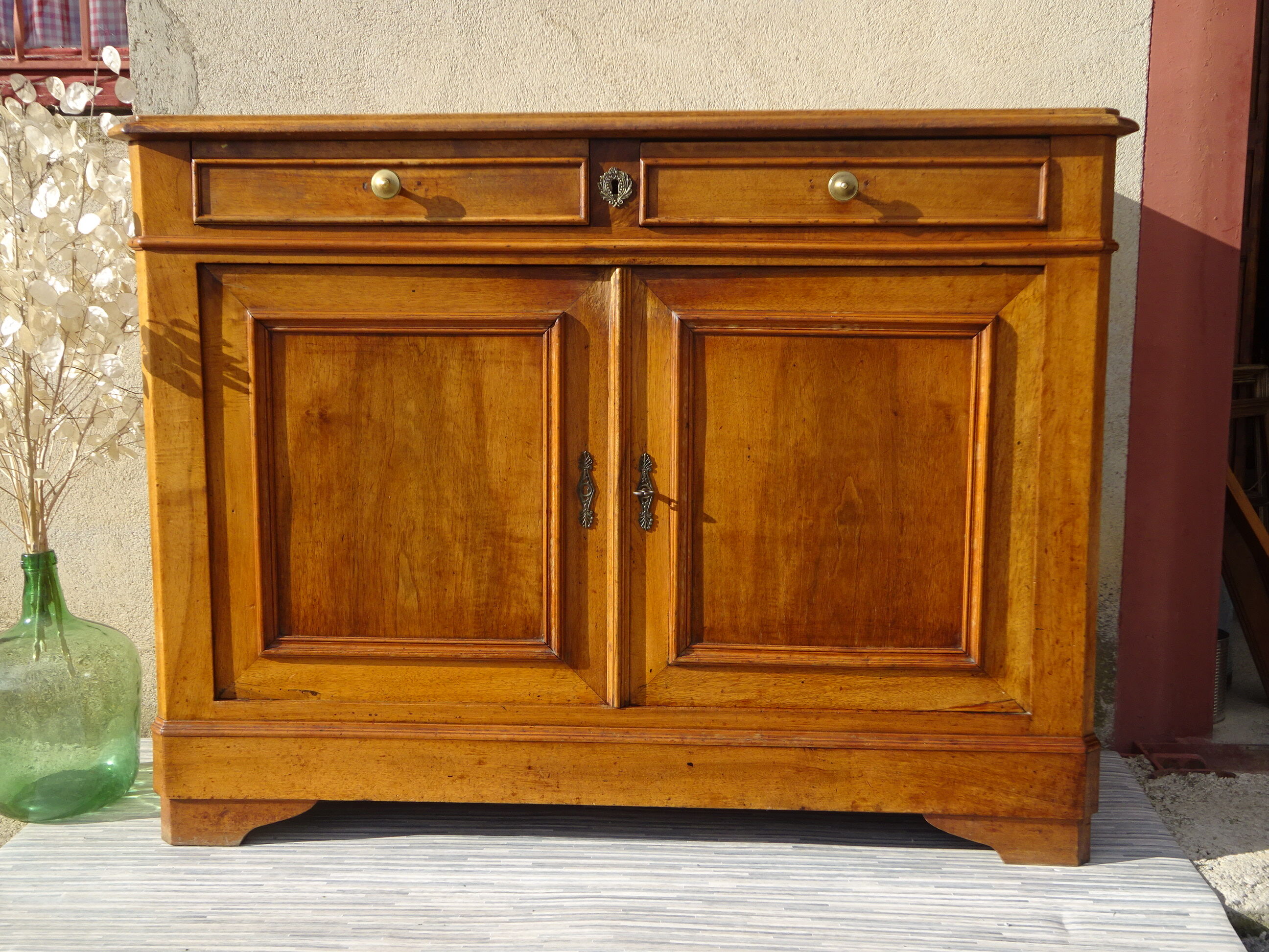 Louis-Philippe sideboard, late nineteenth, walnut