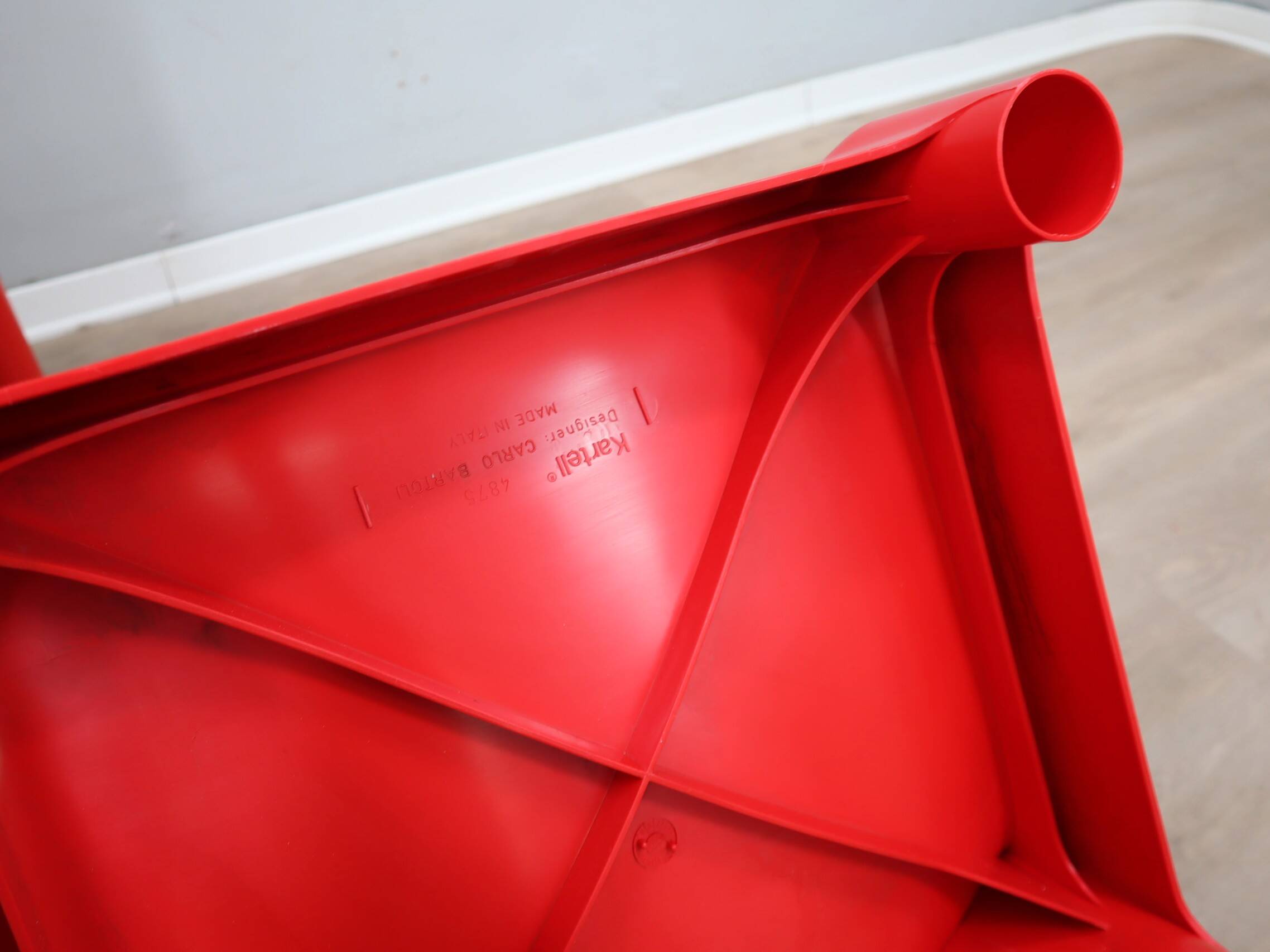 1970s Kartell Model 4875 chair by Carlo Bartoli red color