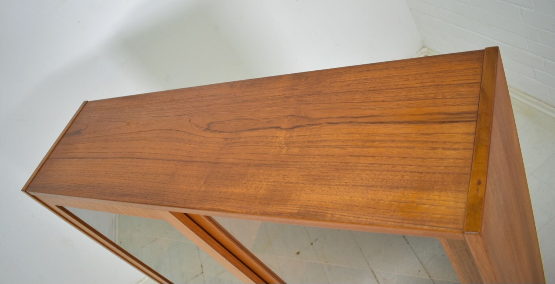 Showcase by Poul Hundevad 1960s skandinavian Teak Danish Highboard
