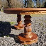 Oval dining table in solid teak