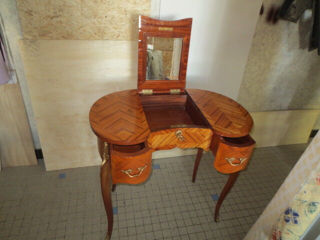Coiffeuse-poudreuse style Louis XV