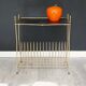 Sellette ranges vinyls in metal