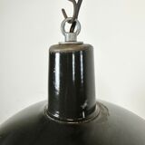 Suspension industrielle en émail noir de chez emax, années 1960