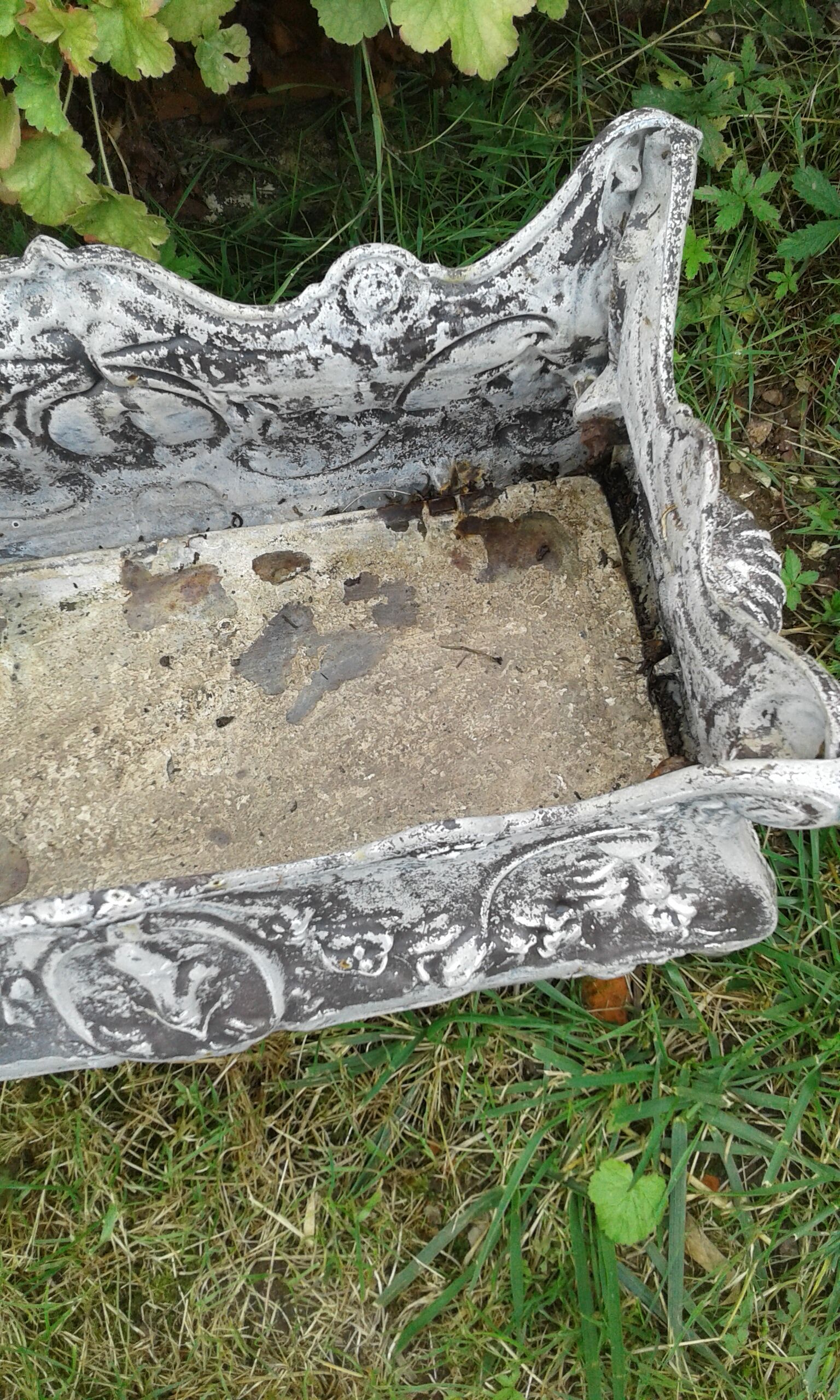 Cast-cast planter of the 19th