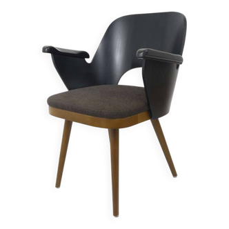 Beautiful modernist armchairs in the style of Oswald Haerdtl, Backhausen, Austria.