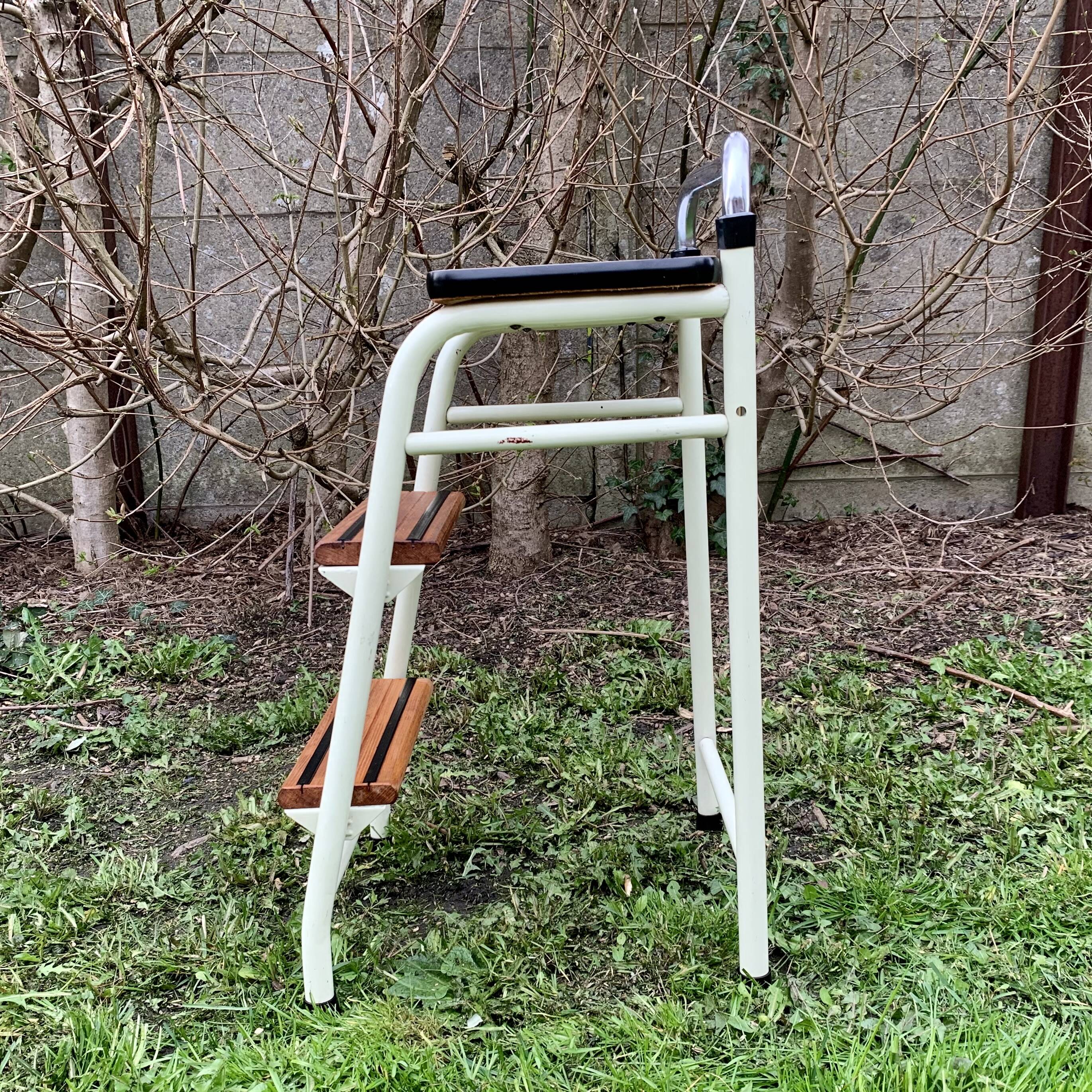 Vintage stepladder in Formica, wood and chromed metal