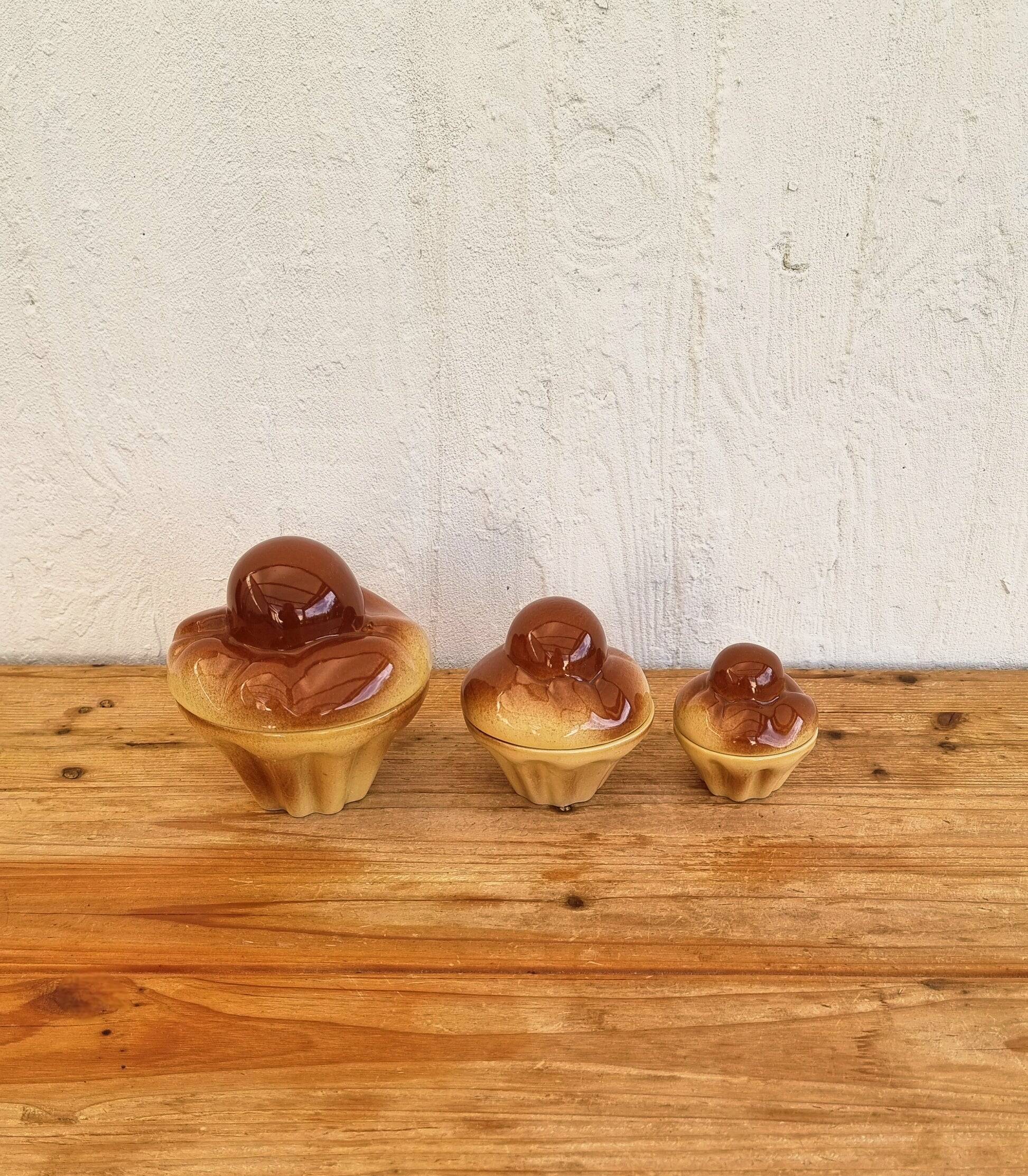 Set of three ceramic pots with a brioche effect, nesting, by Ste AGC from the 1970s.