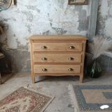Wooden chest of drawers
